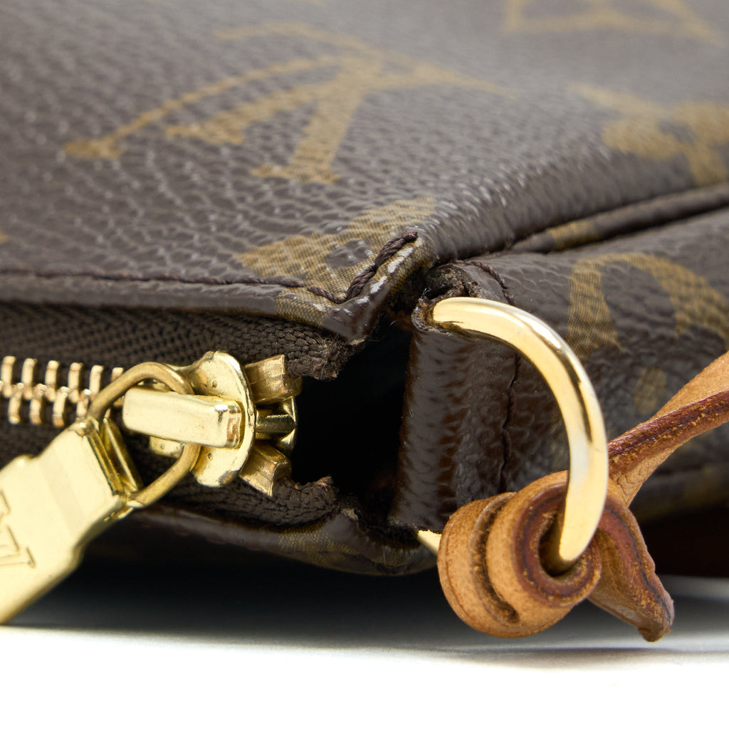 LOUIS VUITTON POCHETTE ACCESSORIES MONOGRAM CANVAS