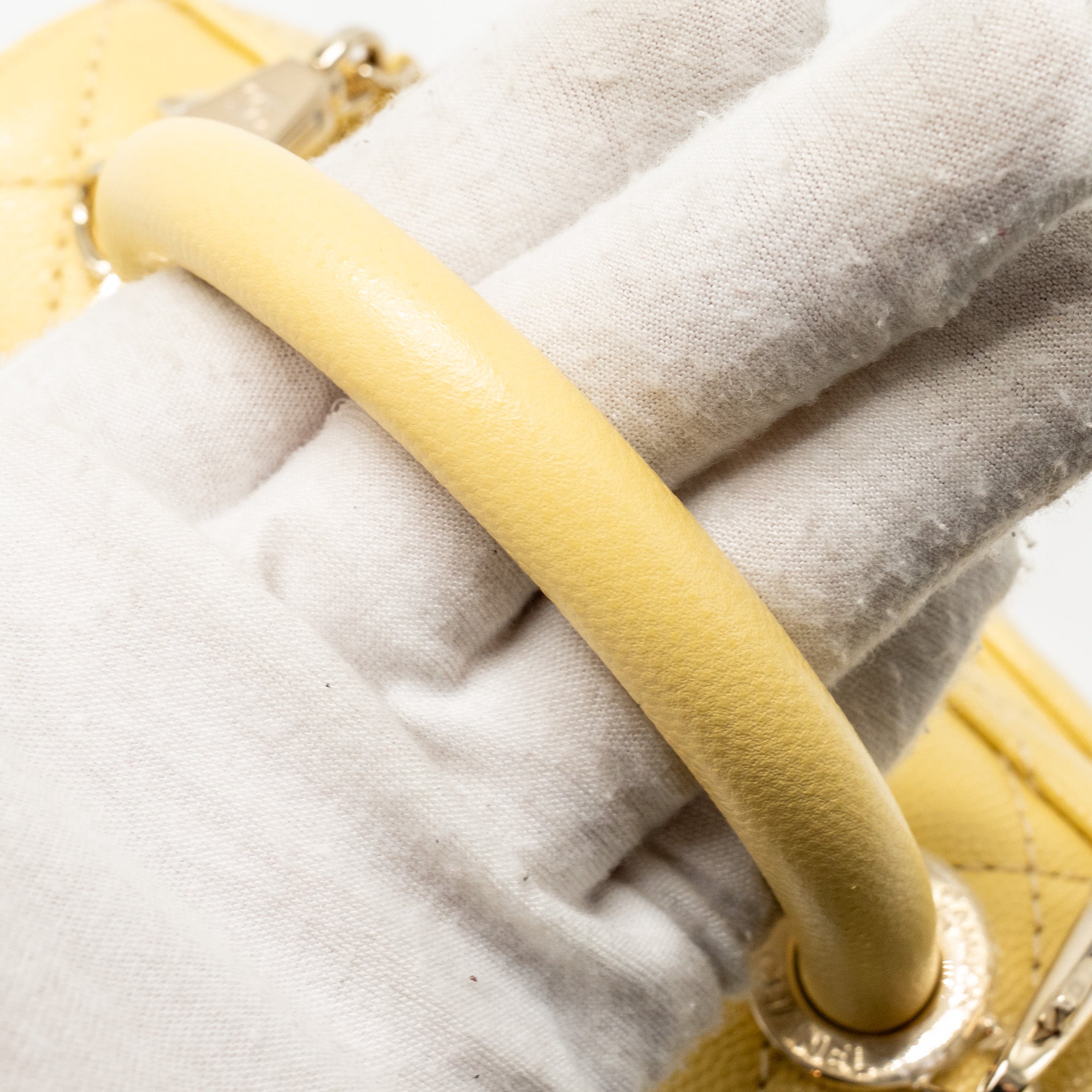 CHANEL MINI COCO HANDLE CAVIAR YELLOW LGHW (MICROCHIP)