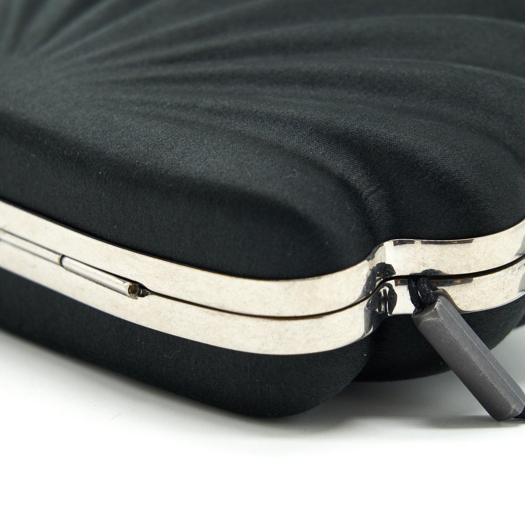 BALENCIAGA SATIN BEADS SHELL CLUTCH BLACK SHW