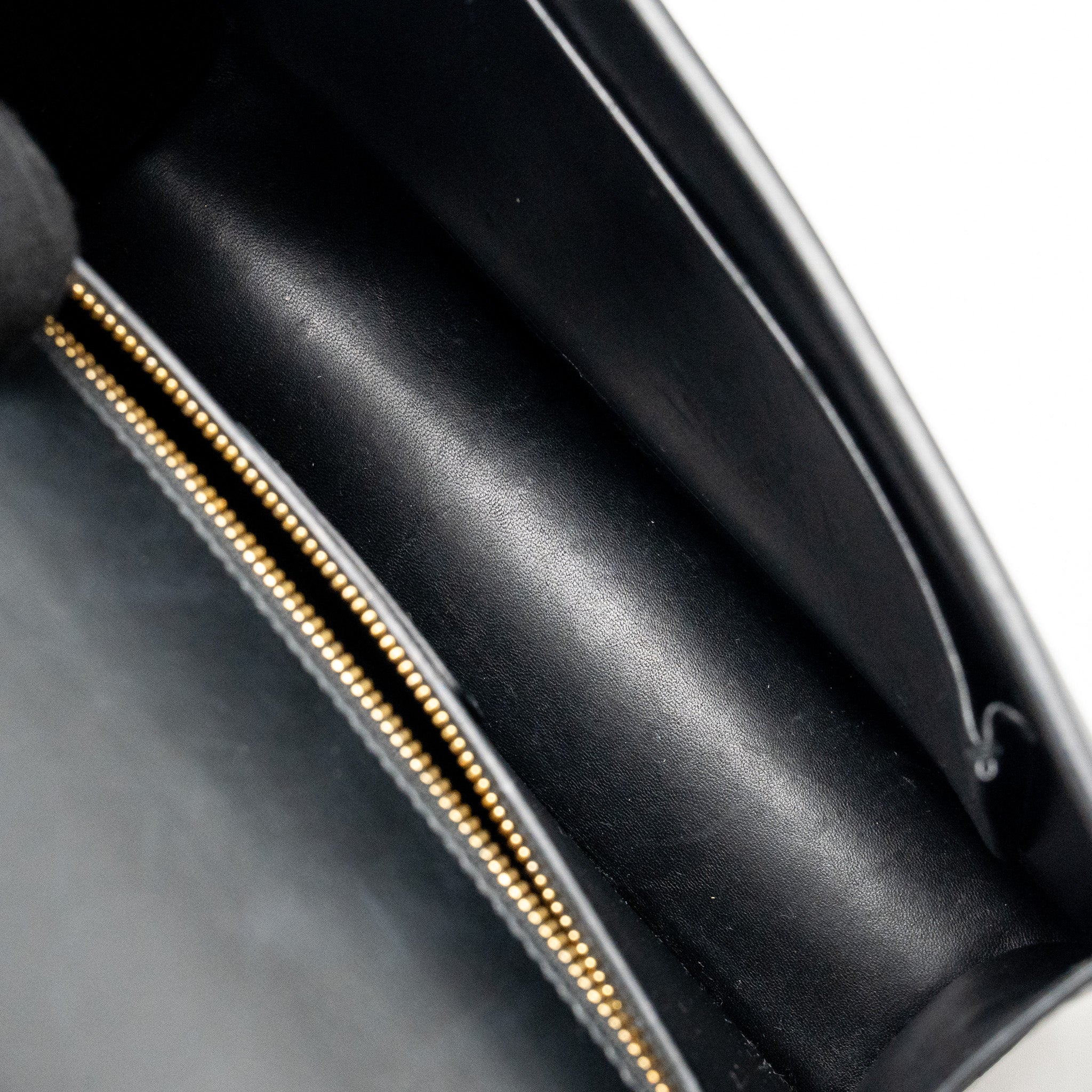 DIOR MEDIUM 30 MONTAIGNE FLAP BAG CALFSKIN BLACK GHW