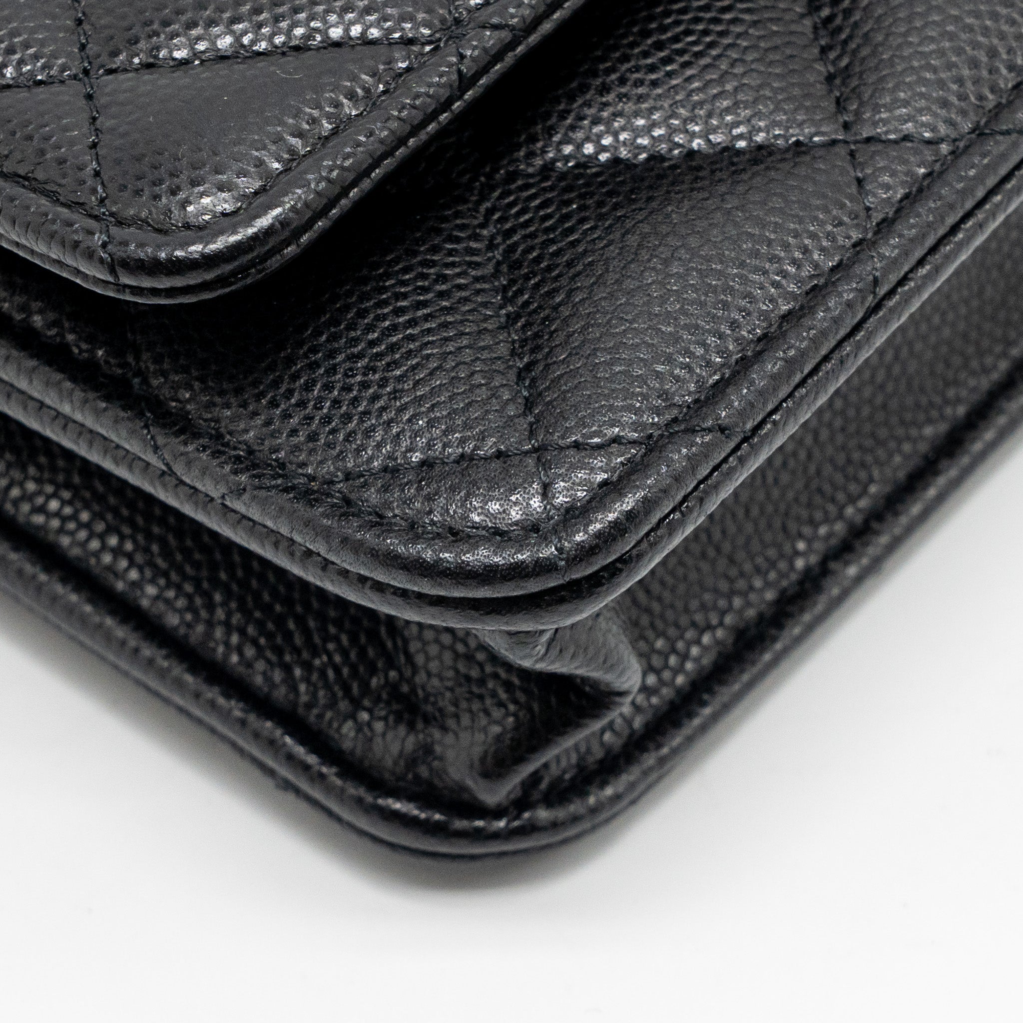 CHANEL CC LOGO QUILTED WALLET ON CHAIN CAVIAR BLACK LGHW (MICROCHIP)
