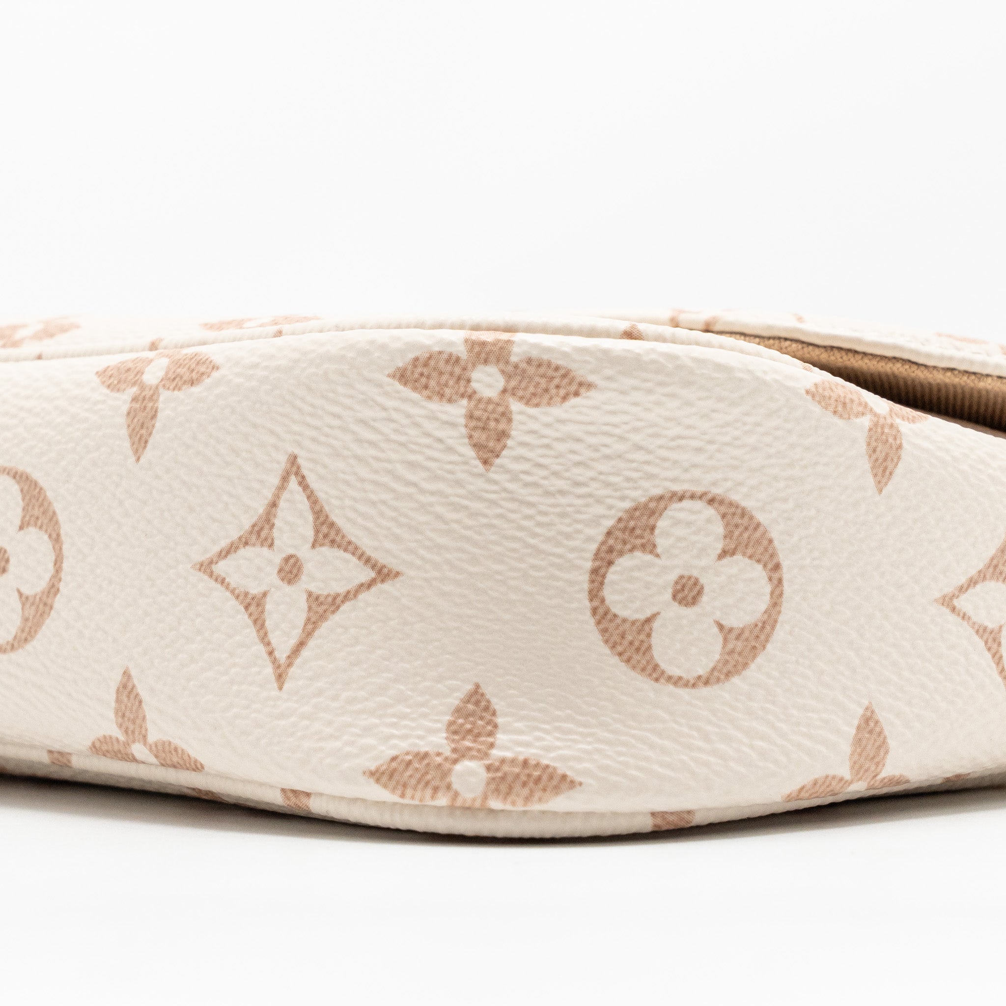 LOUIS VUITTON IVY WALLET ON CHAIN MONOGRAM CANVAS BEIGE/ CREAM GHW