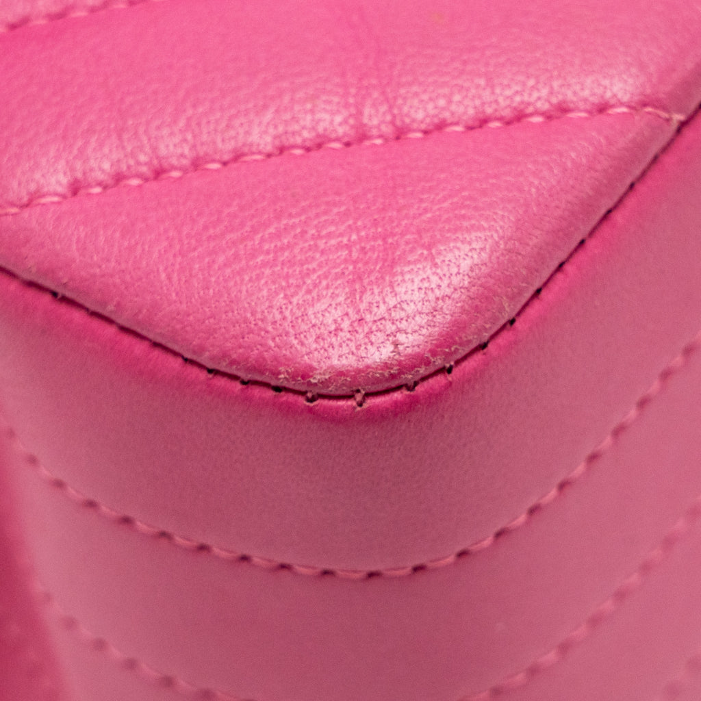 CHANEL MEDIUM CHEVRON CLASSIC DOUBLE FLAP BAG LAMBSKIN PINK GHW