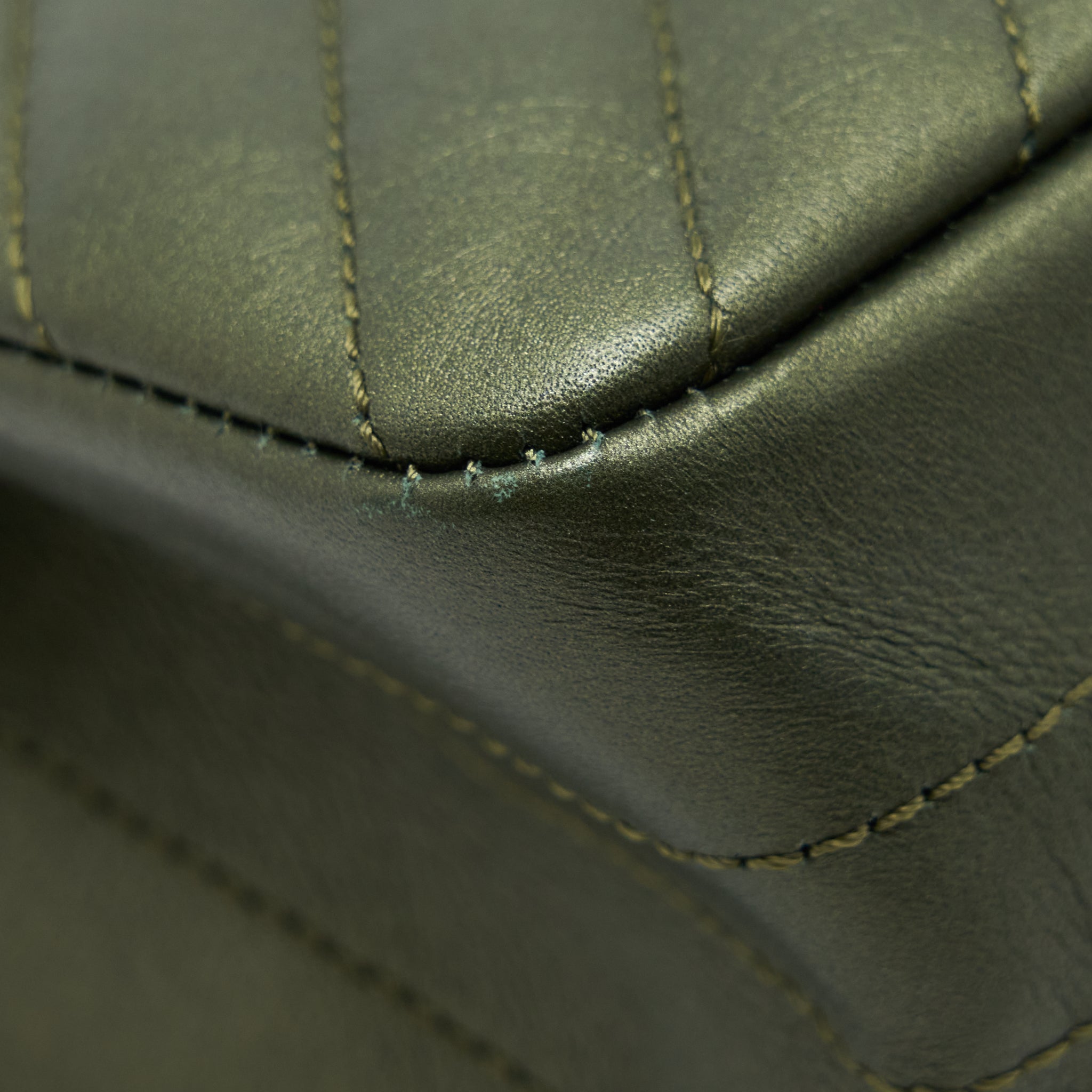 CHANEL SMALL 2.55 REISSUE FLAP BAG CALFSKIN DARK GREEN BRUSHED GOLD HARDWARE