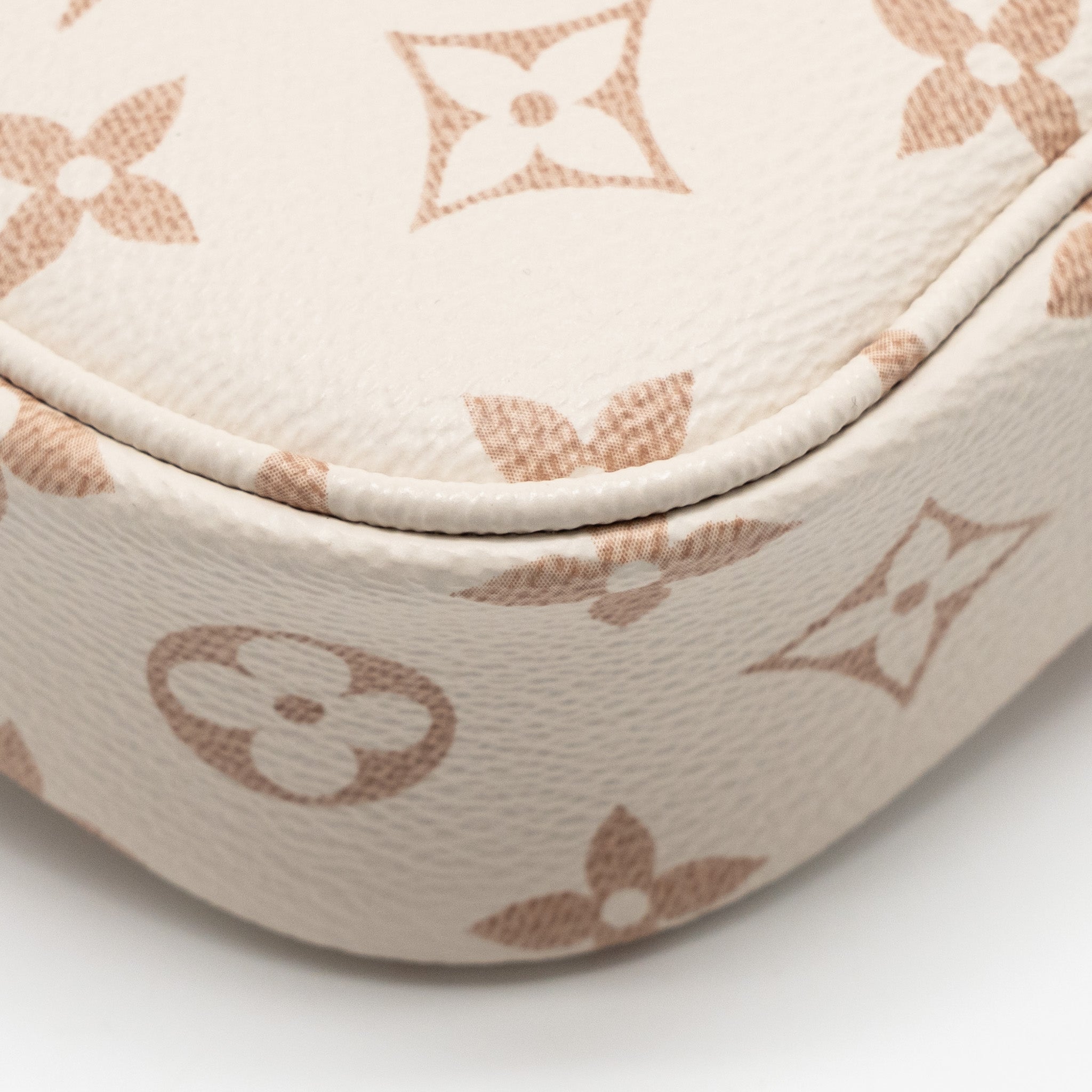 LOUIS VUITTON IVY WALLET ON CHAIN MONOGRAM CANVAS BEIGE/ CREAM GHW