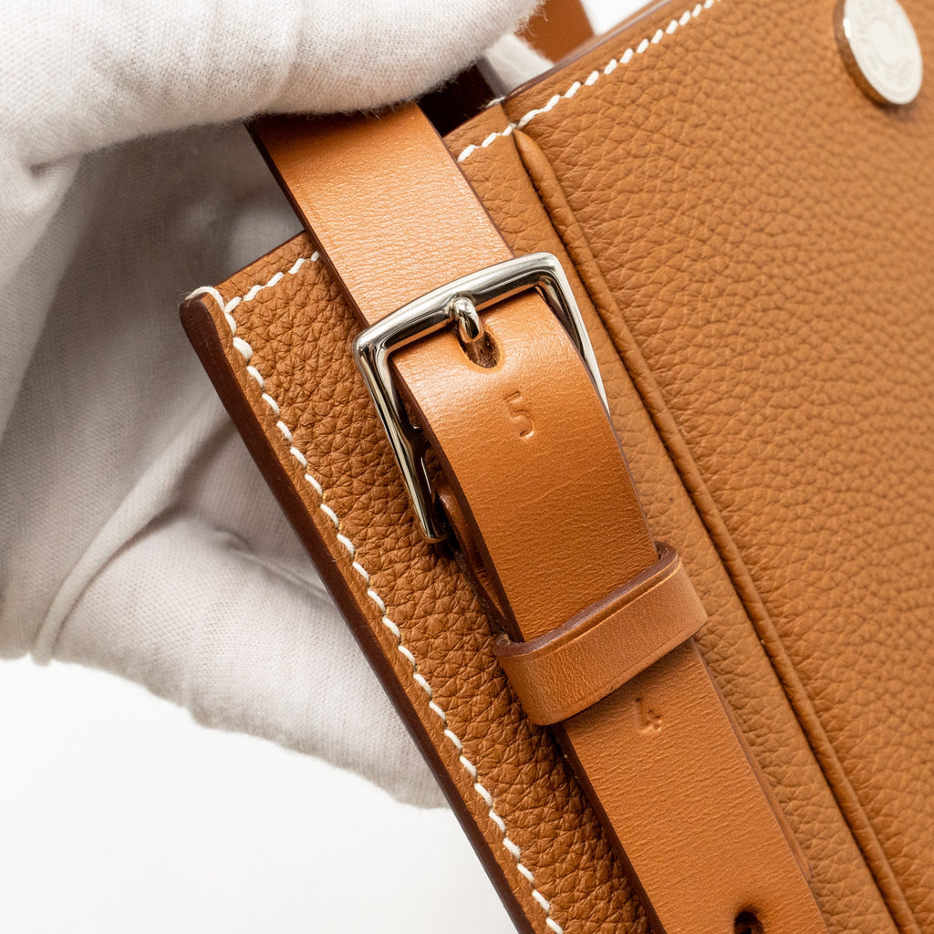 HERMES PERSPECTIVE CAVALIERE 21 BAG TOGO/VACHE HUNTER GOLD/FAUVE SHW