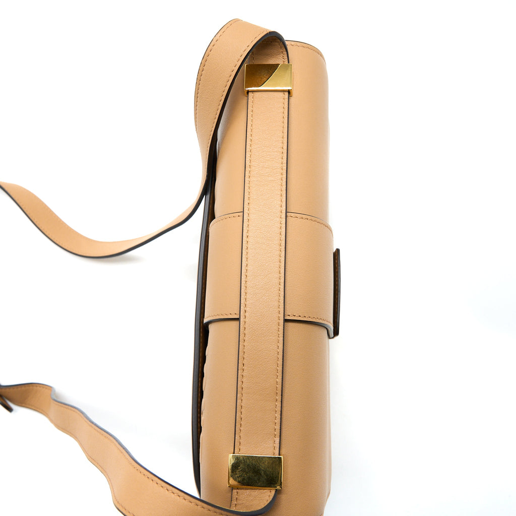 DIOR 30 MONTAIGNE MEDIUM BAG CALFSKIN DARK BEIGE GHW