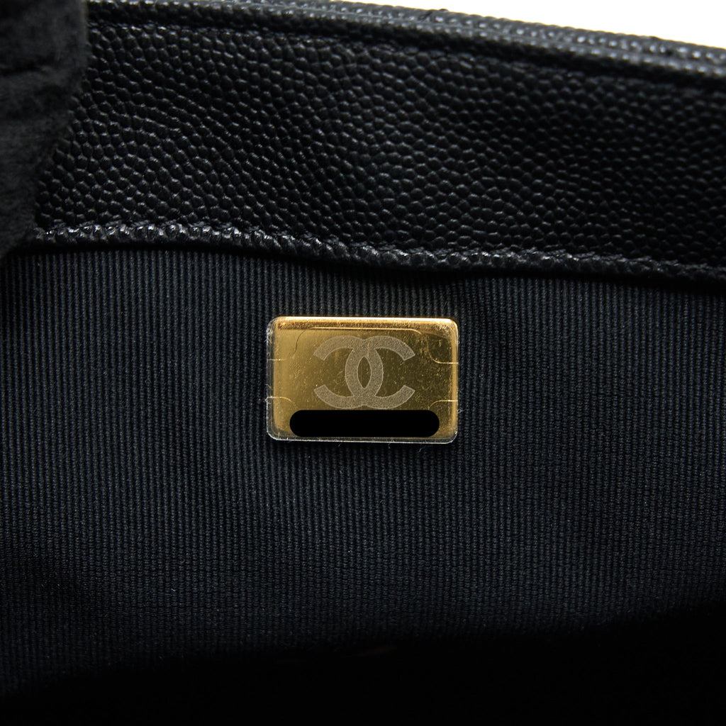CHANEL 23C QUILTED FLAP BAG CC LOGO CHAIN GRAINED CALFSKIN BLACK GHW (MICROCHIP)