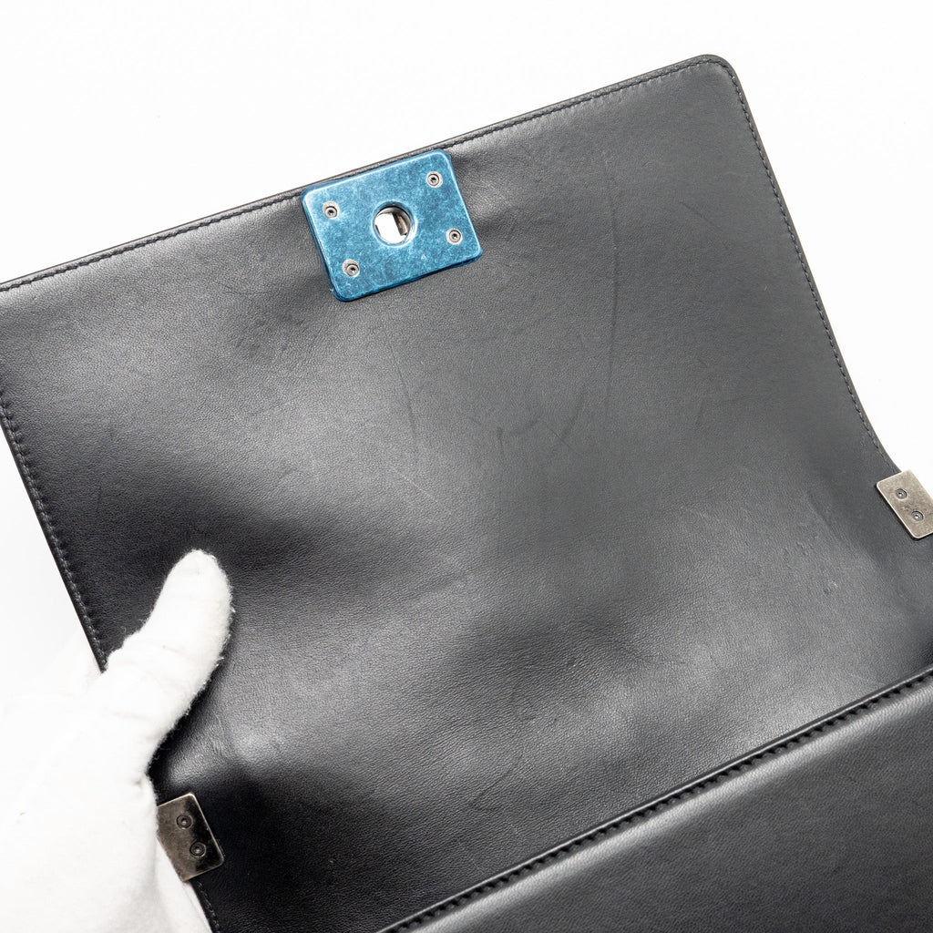 CHANEL MEDIUM BOY BAG LAMBSKIN BLACK RUTHENIUM HARDWARE