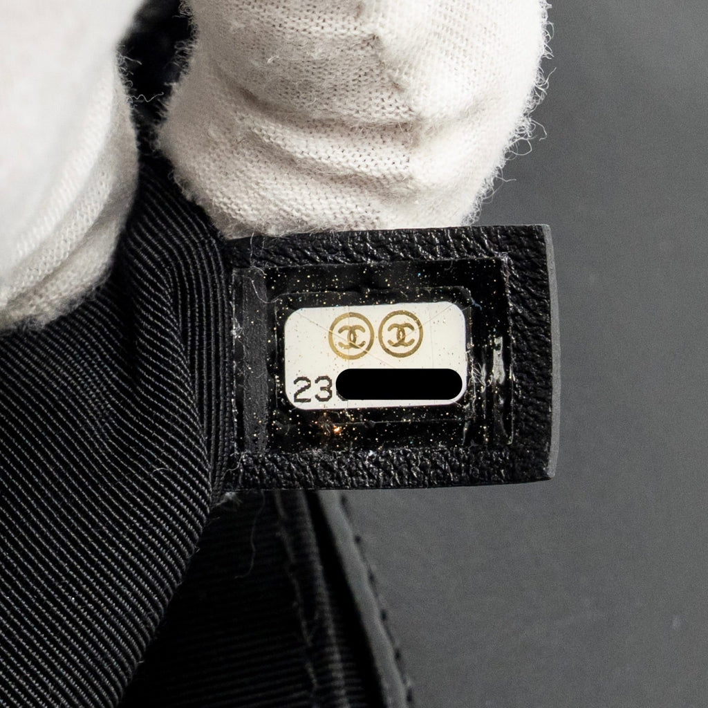 CHANEL MEDIUM BOY BAG LAMBSKIN BLACK RUTHENIUM HARDWARE