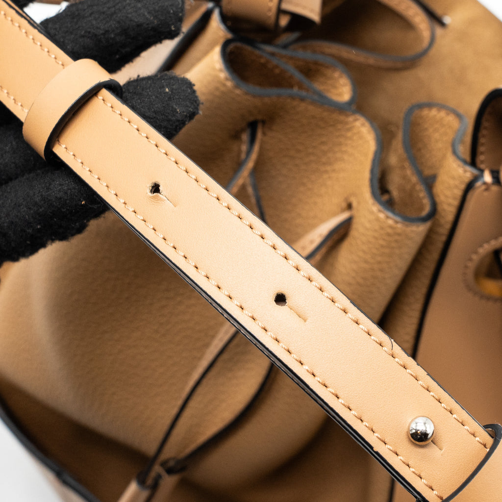 LOEWE BOLSO BALLOON BUCKET BAG CALFSKIN TOFFEE SHW