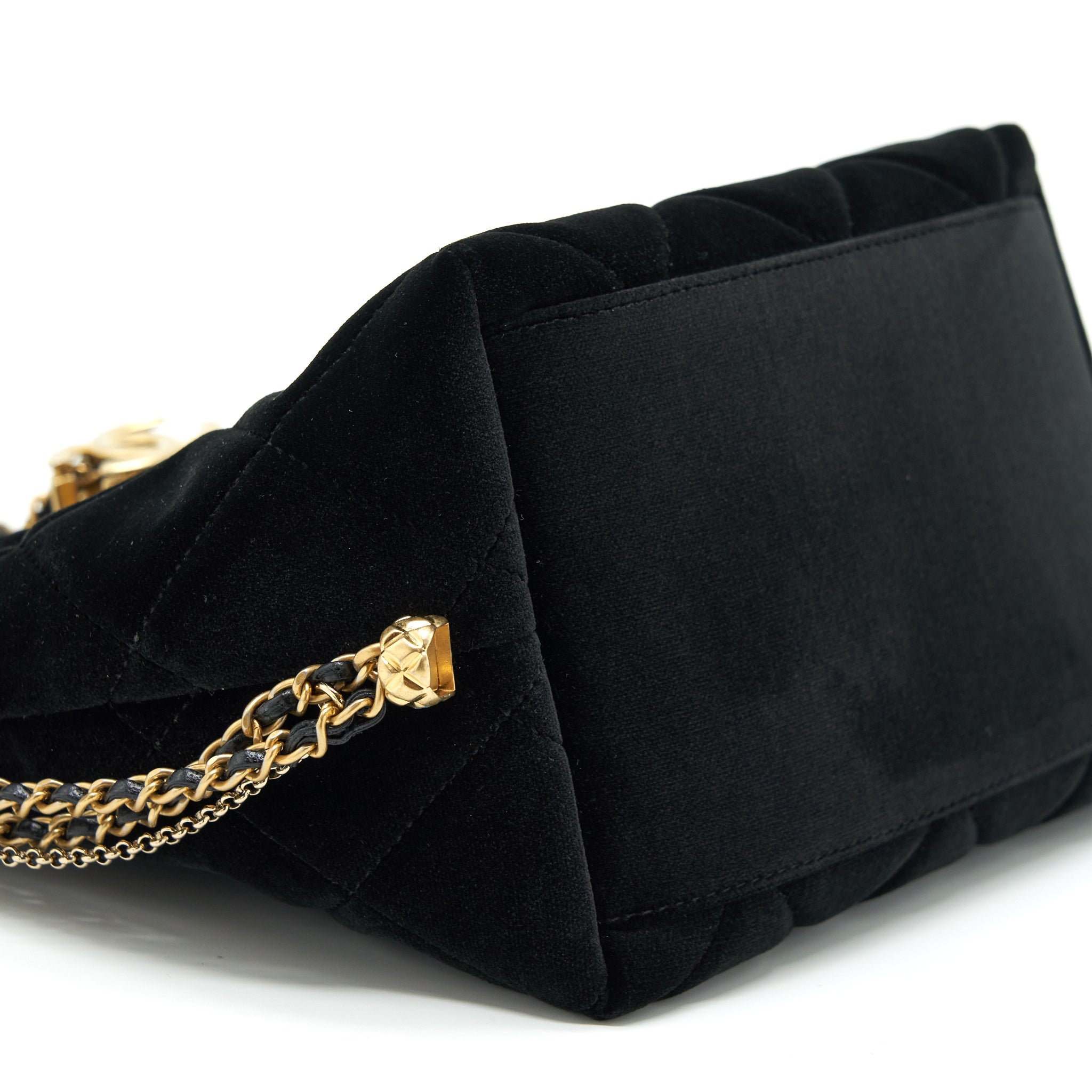 CHANEL BUCKET BAG VELVET BLACK GHW