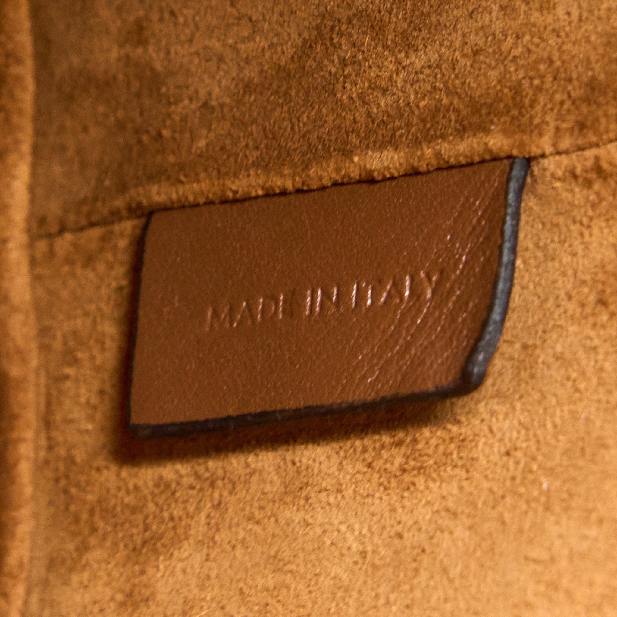 CELINE SMALL BUCKET CUIR TRIOMPHE CALFSKIN TAN GHW