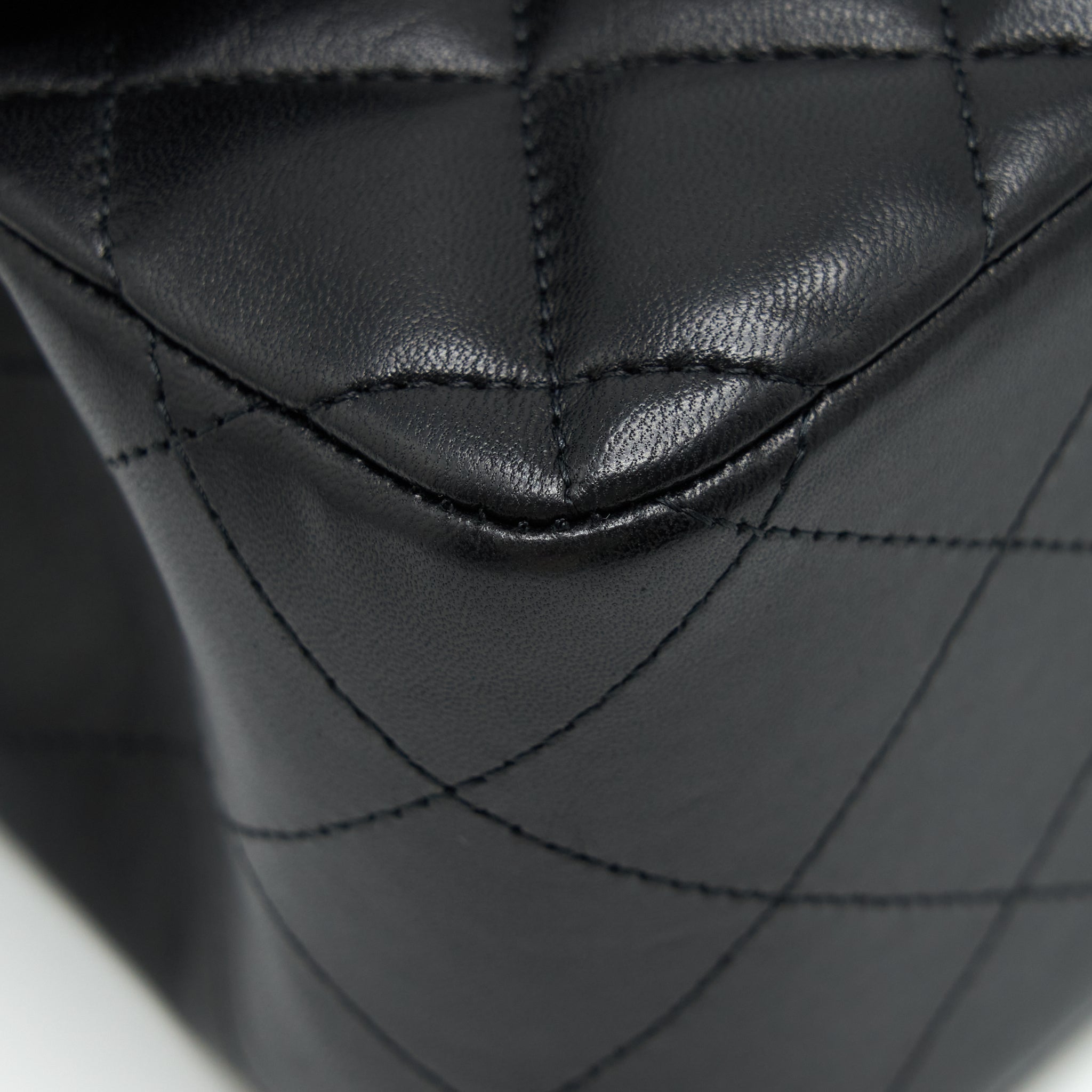 CHANEL JUMBO CLASSIC DOUBLE FLAP LAMBSKIN BLACK SHW