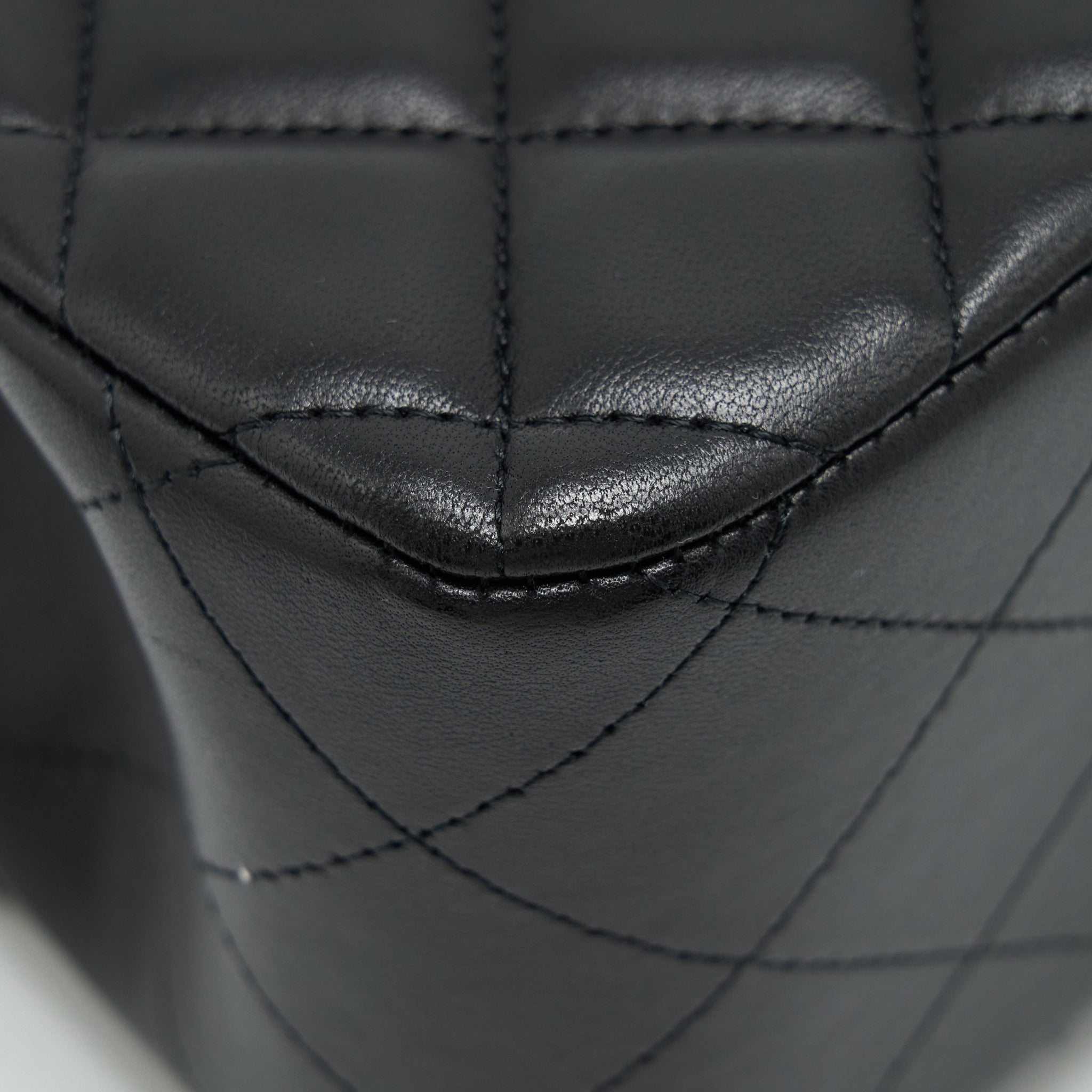 CHANEL JUMBO CLASSIC DOUBLE FLAP LAMBSKIN BLACK SHW