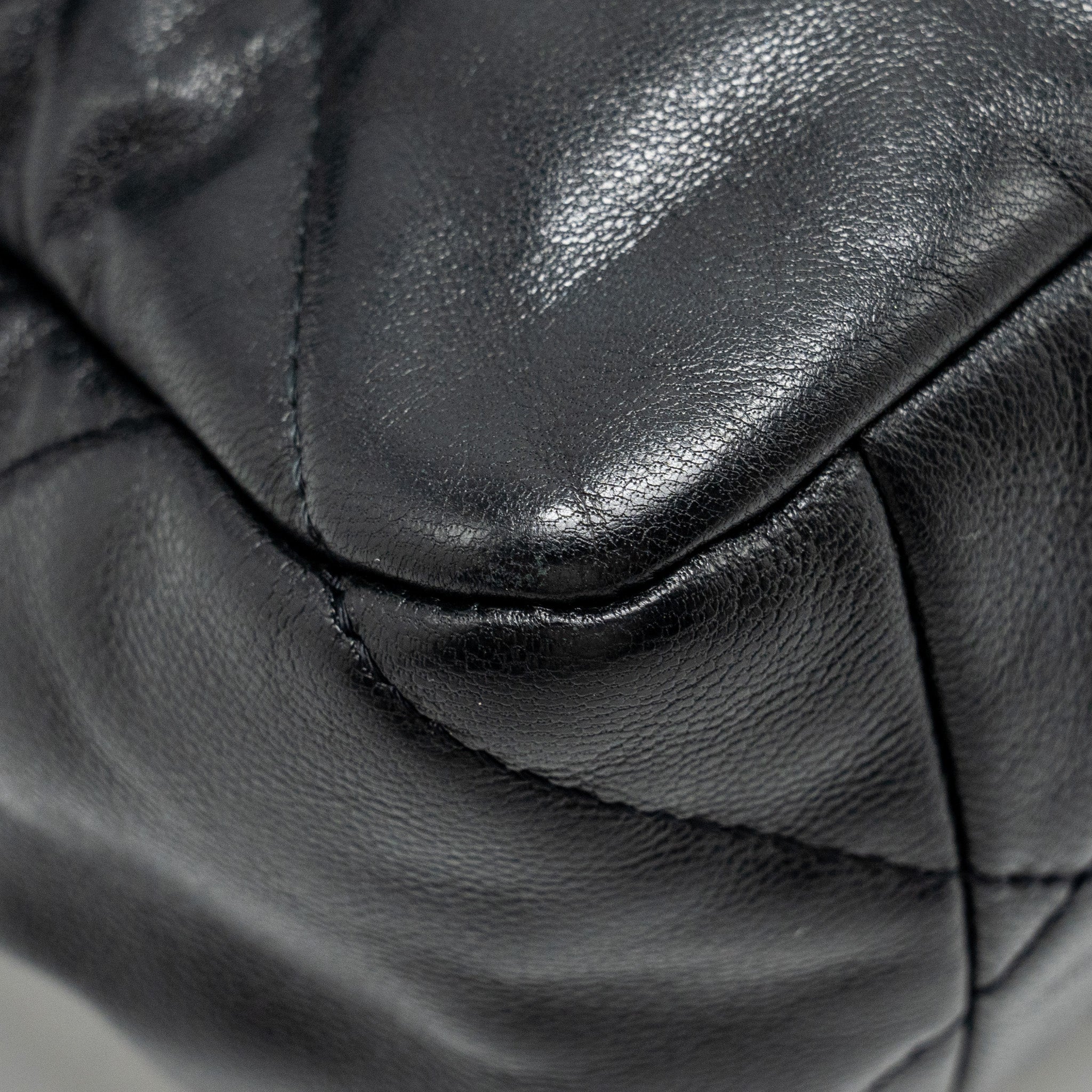 CHANEL LARGE 19 BAG GOATSKIN BLACK MULTICOLOUR HARDWARE