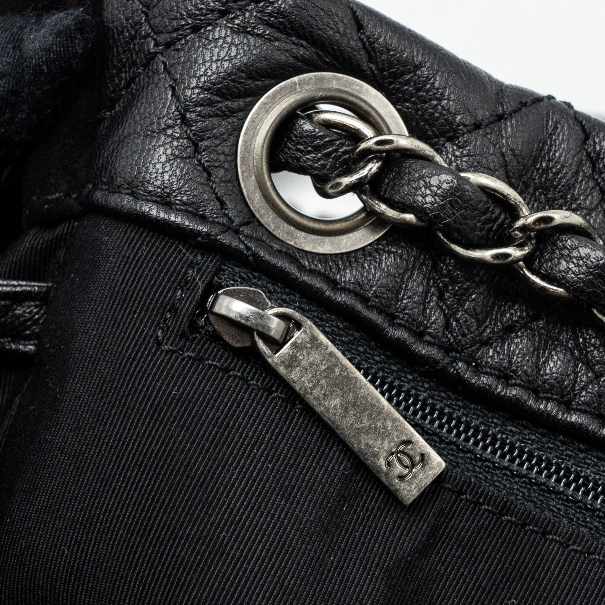 CHANEL BUCKET BAG GOATSKIN/SUE CALFSKIN BLACK SHW