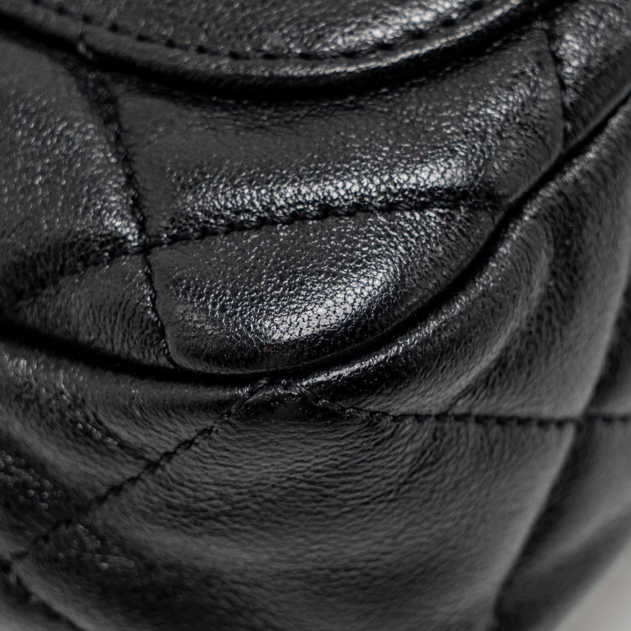 CHANEL 19 WAIST BAG GOATSKIN BLACK MULTICOLOUR HARDWARE