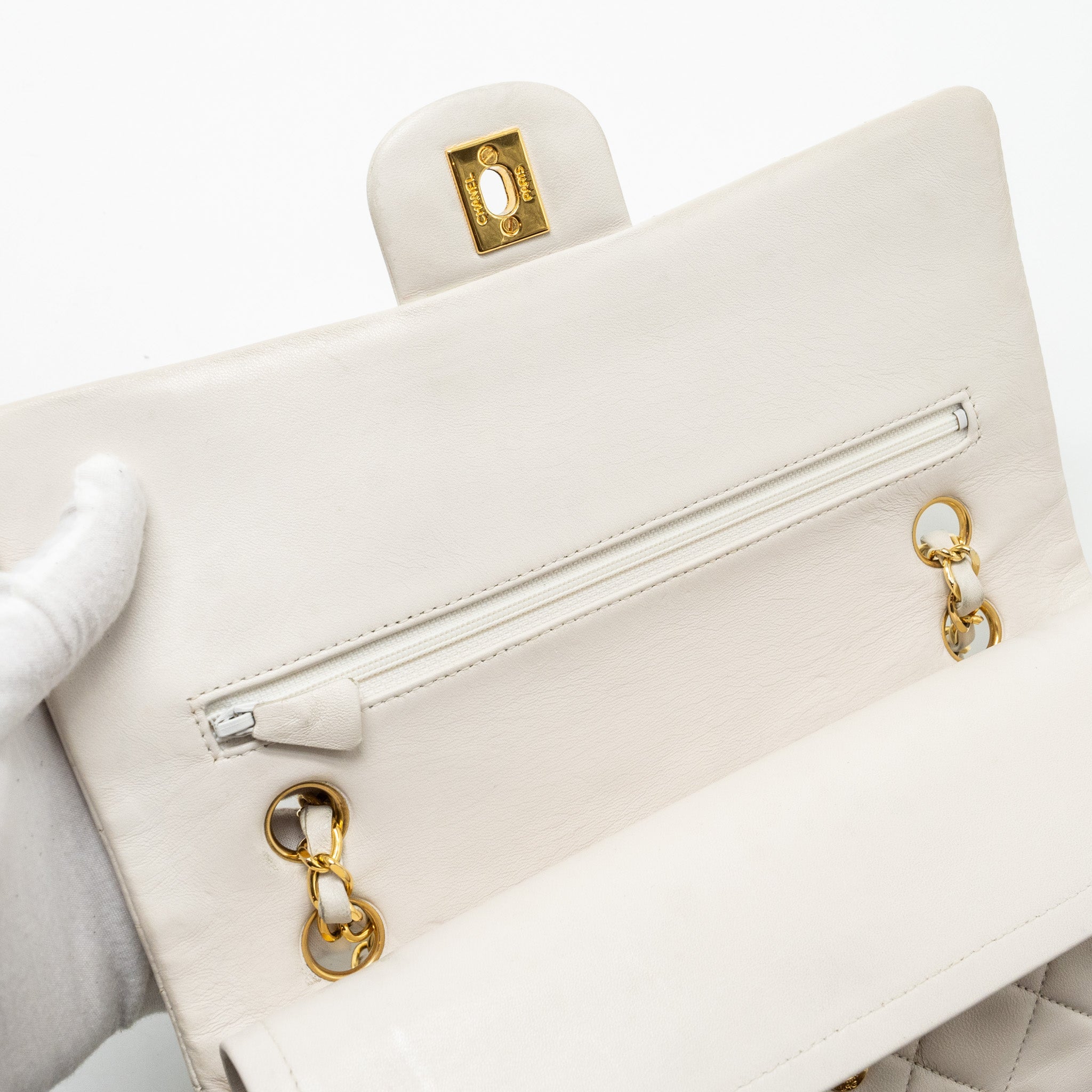 CHANEL VINTAGE MEDIUM CLASSIC DOUBLE FLAP BAG LAMBSKIN WHITE GHW
