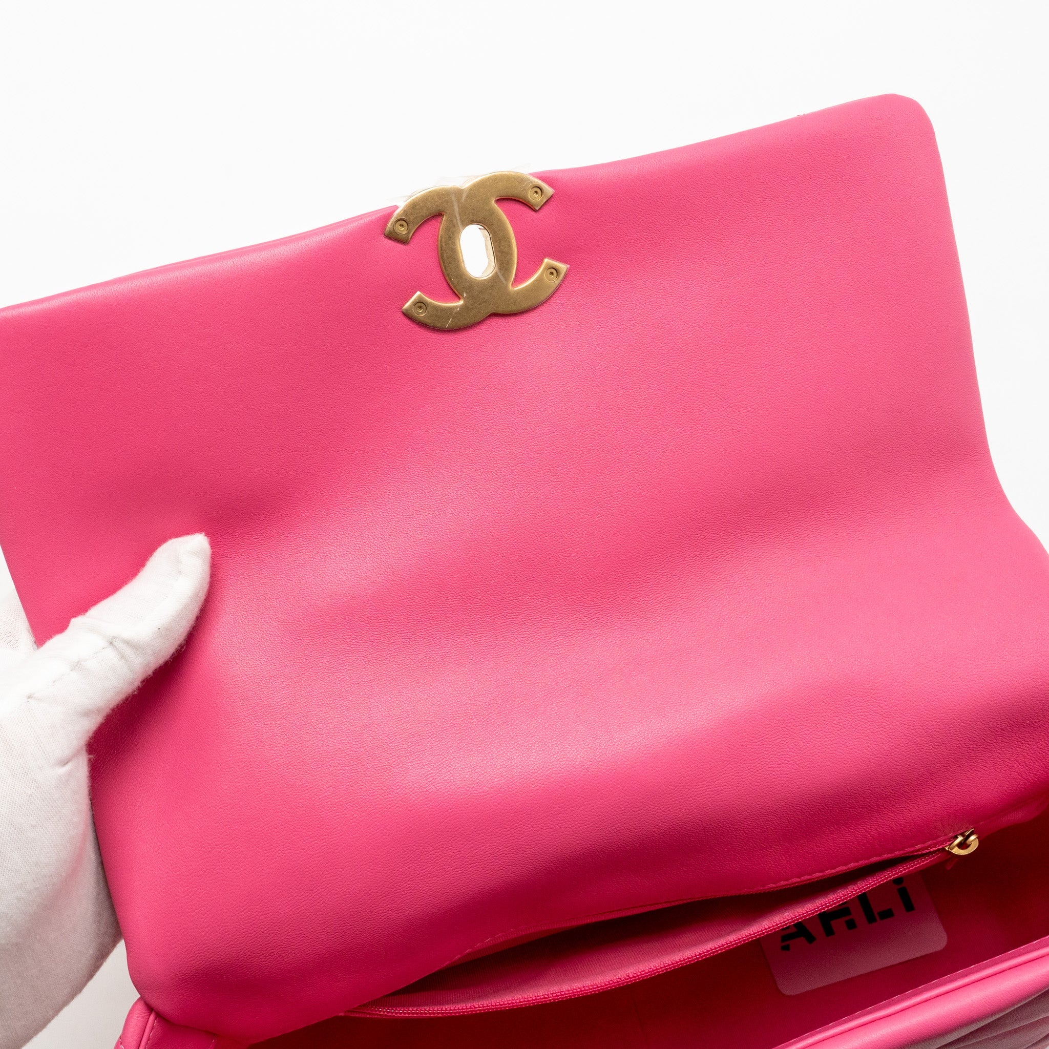 CHANEL LARGE 19 BAG LAMBSKIN PINK MULTICOLOUR HARDWARE (MICROCHIP)