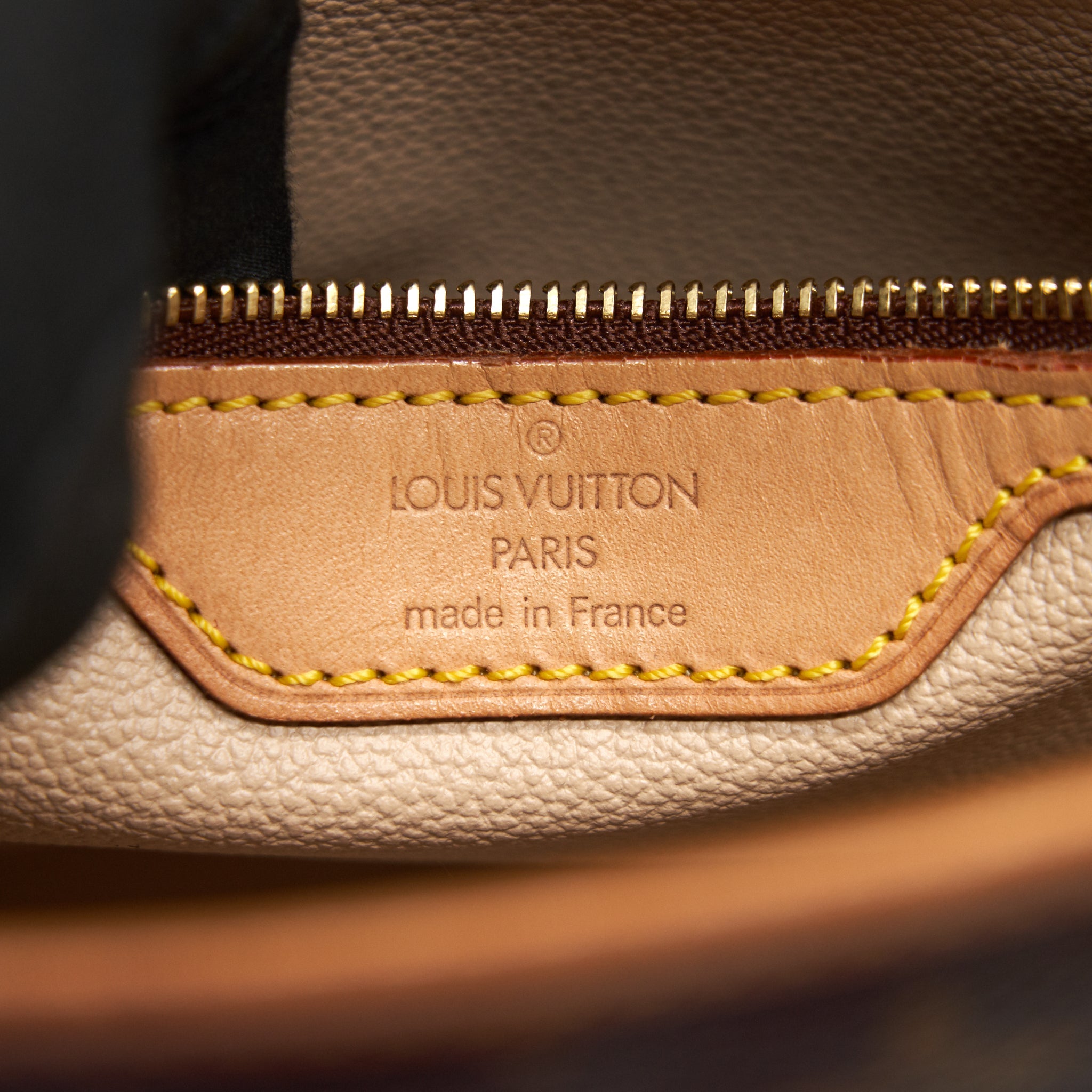 LOUIS VUITTON BUCKET PM SHOULDER TOTE BAG MONOGRAM CANVAS