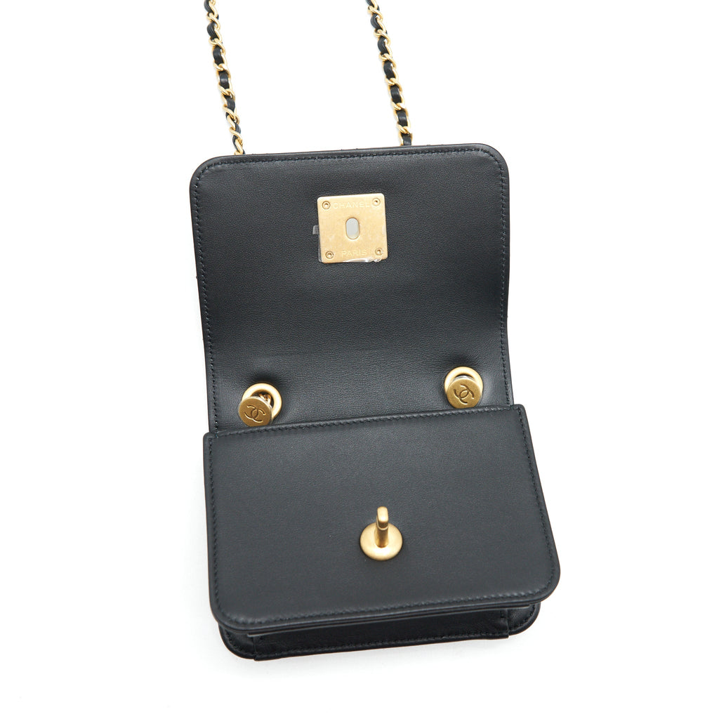 CHANEL SMALL FLAP BAG WITH CALFSKIN, PEARL , RESIN BLACK GHW