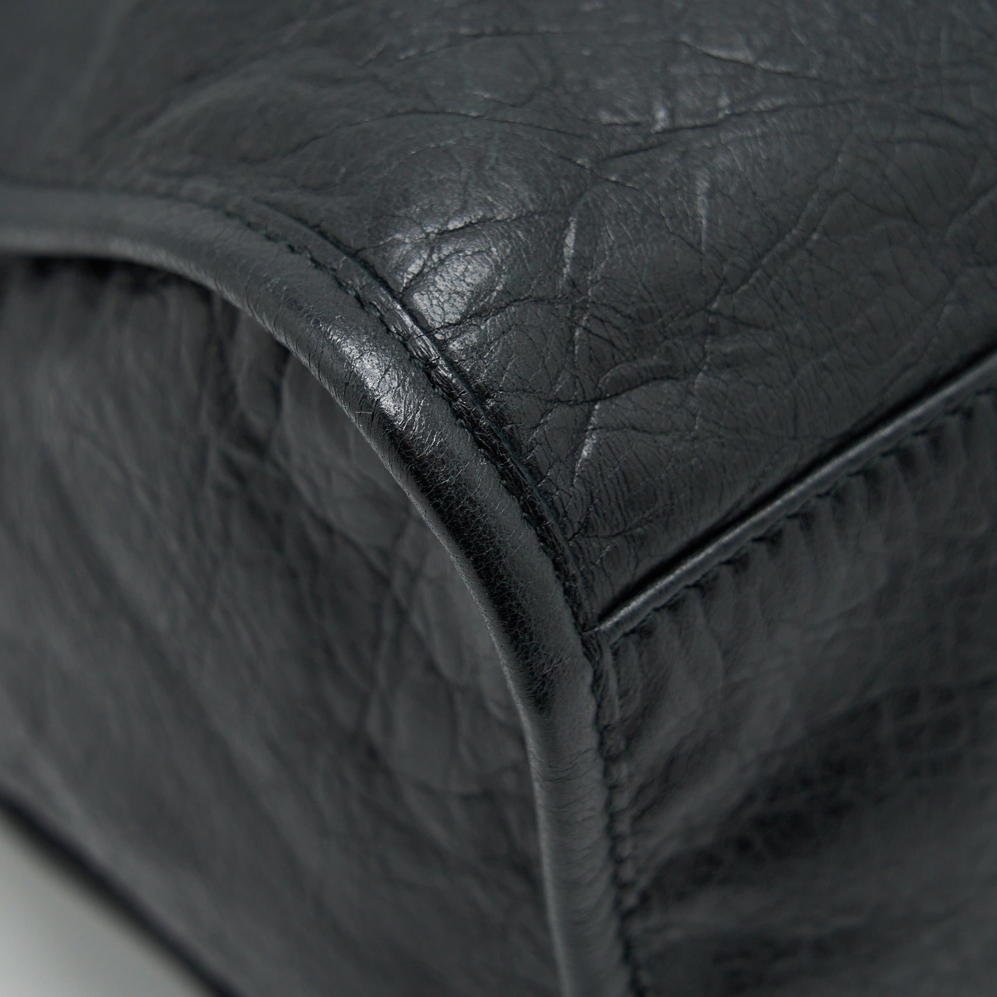 BALENCIAGA CLASSIC CITY BAG BLACK WITH RUTHENIUM HARDWARE