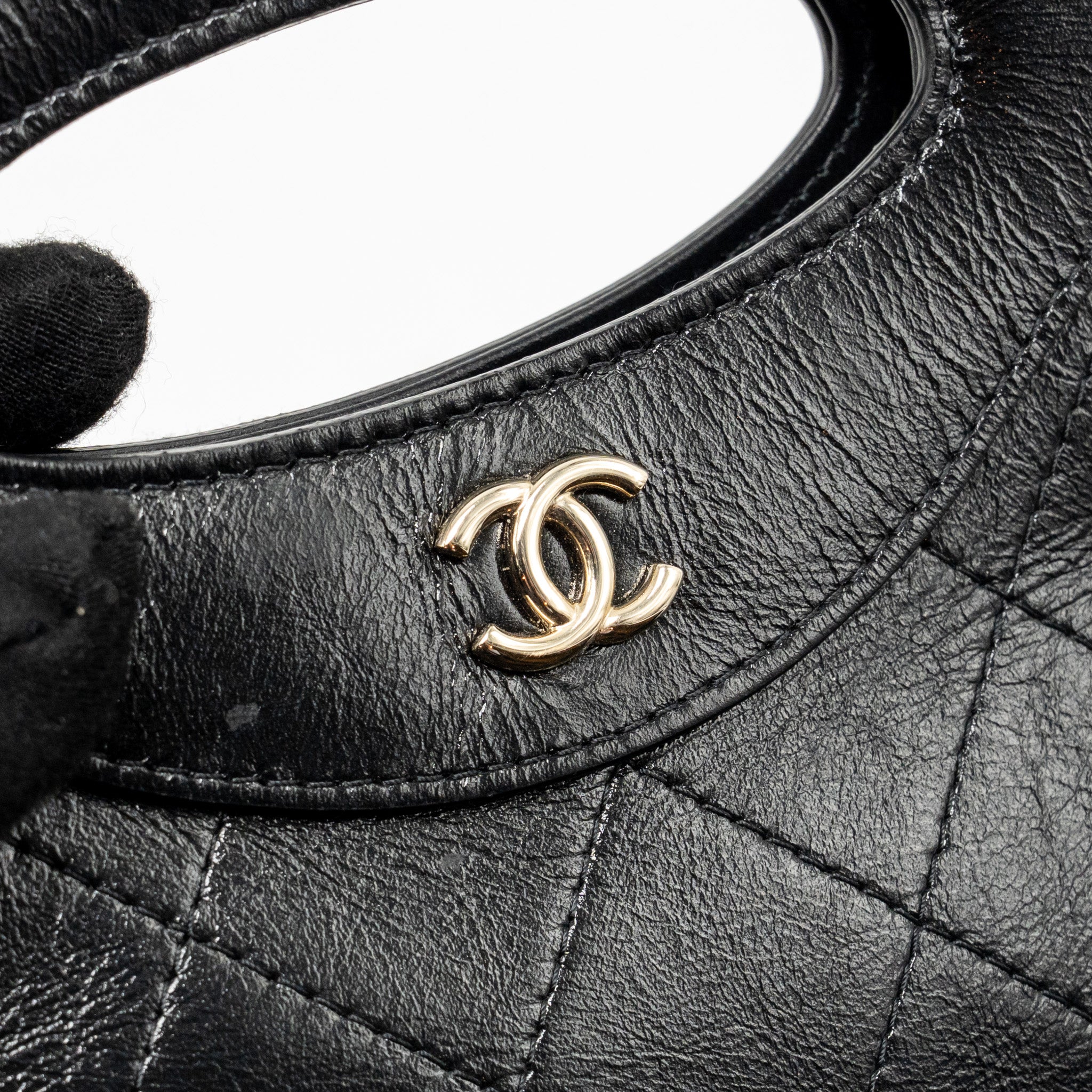 CHANEL 24C MINI 31 CLUTCH WITH CHAIN SHINY CALFSKIN BLACK LGHW (MICROCHIP)