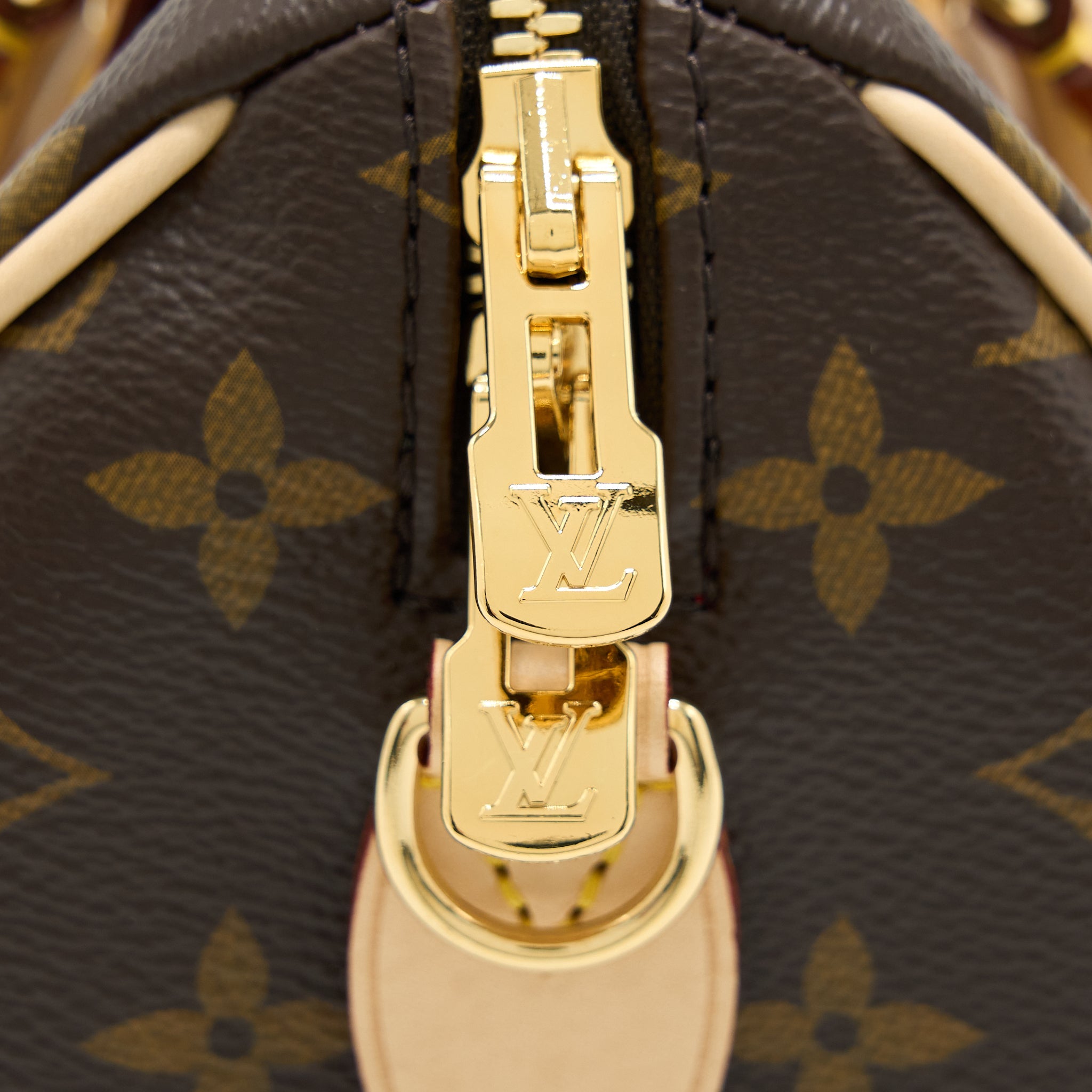 LOUIS VUITTON SPEEDY BANDOULIERE 20 MONOGRAM CANVAS WITH BLACK STRAP GHW