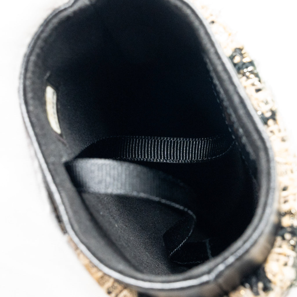 CHANEL VERTICAL PHONE CASE TWEED BEIGE / BLACK LGHW
