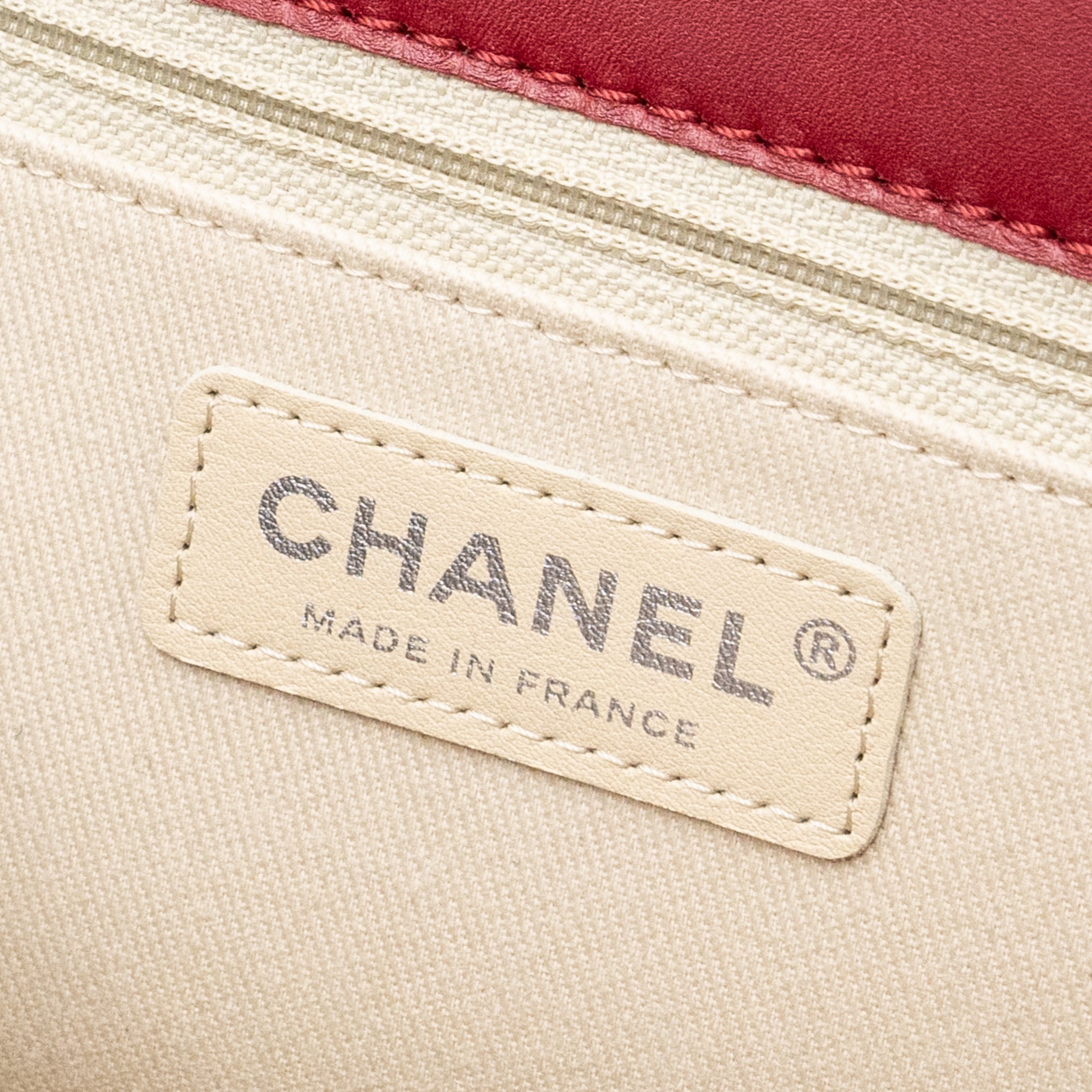 CHANEL HAMPTON TOTE BAG CALFSKIN RED SHW