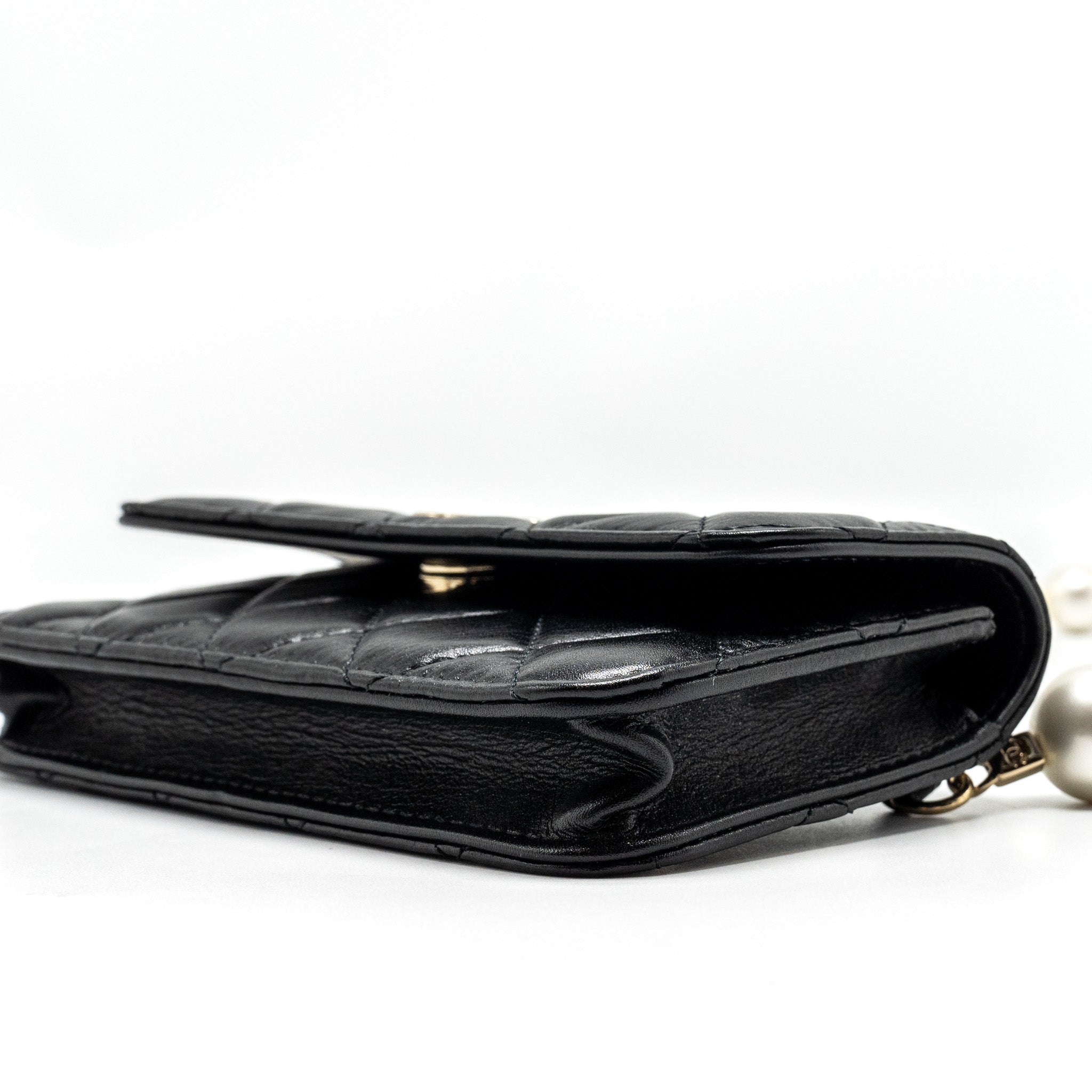 CHANEL CC LOGO CLUTCH WITH GIANT PEARL CHAIN LAMBSKIN BLACK LGHW