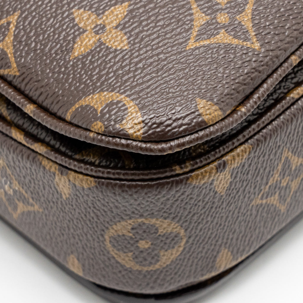 LOUIS VUITTON POCHETTE METIS MONOGRAM CANVAS GHW