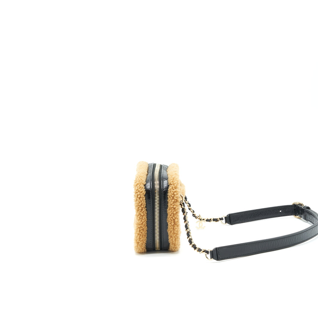 CHANEL CC MANIA WAIST BAG SHEARLING AND SHINY CRUMPLED SHEEPSKIN SMALL