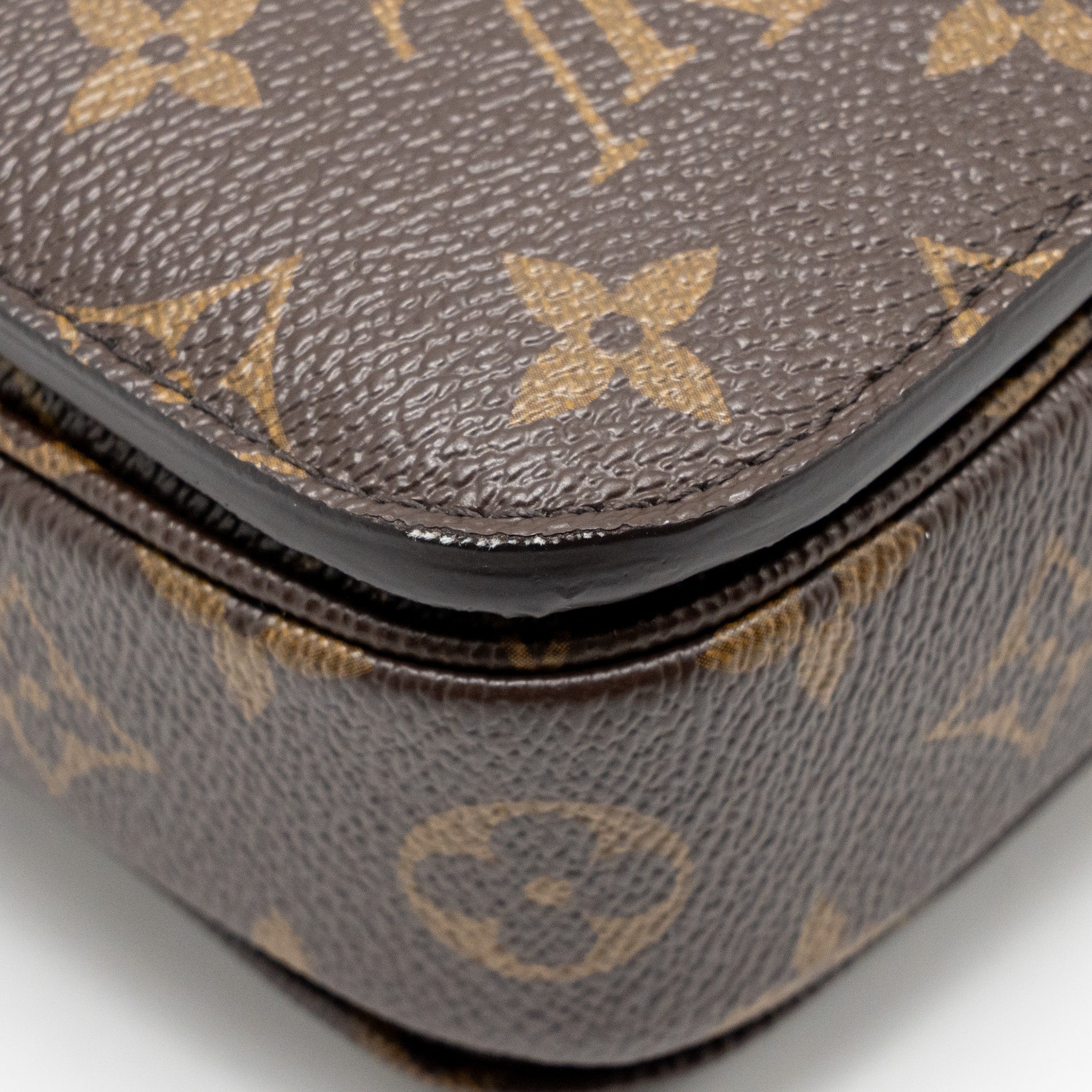 LOUIS VUITTON POCHETTE METIS MONOGRAM CANVAS GHW