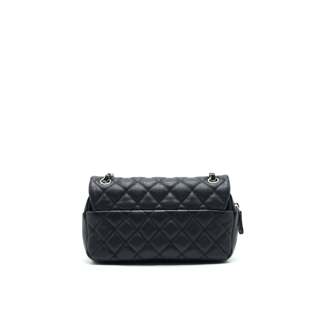 CHANEL FLAP BAG WITH INNER ZIPPER CAVIAR BLACK SHW