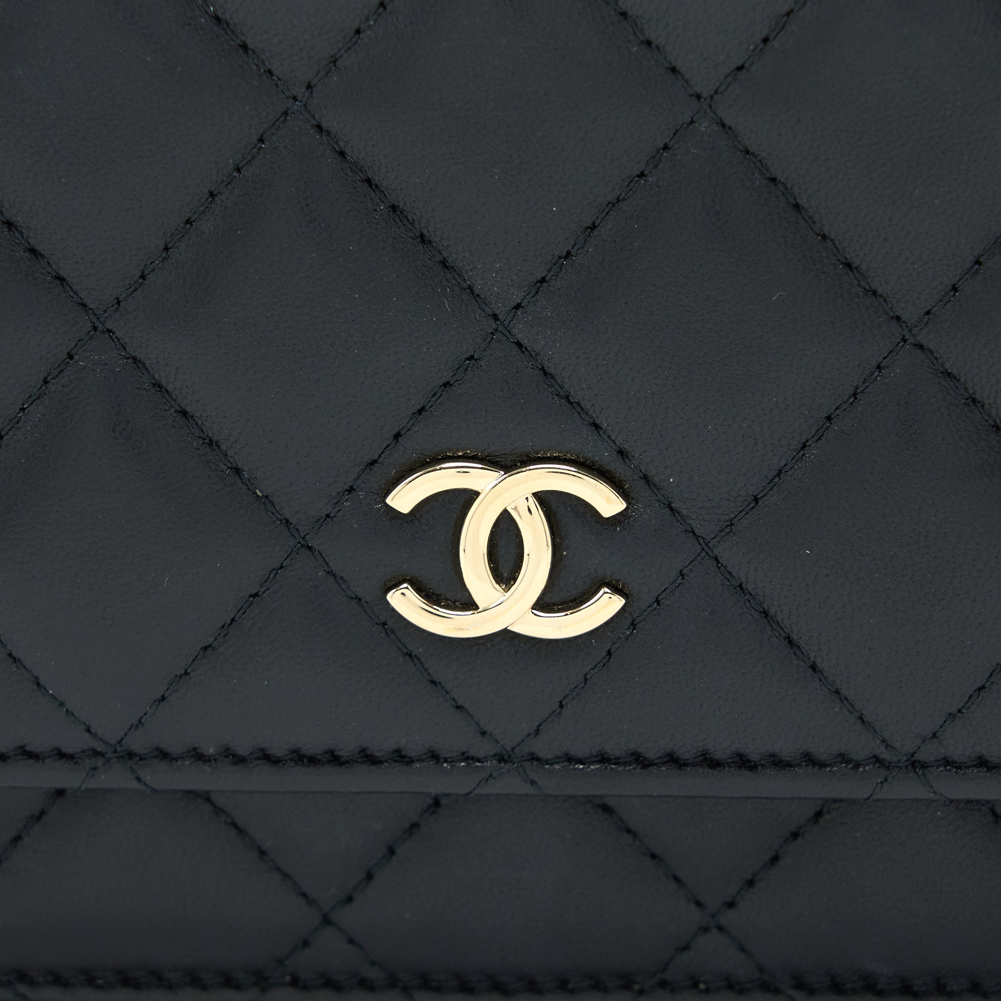 CHANEL QUILTED WALLET ON CHAIN WITH CAMELLIA CHAIN LAMBSKIN BLACK LGHW