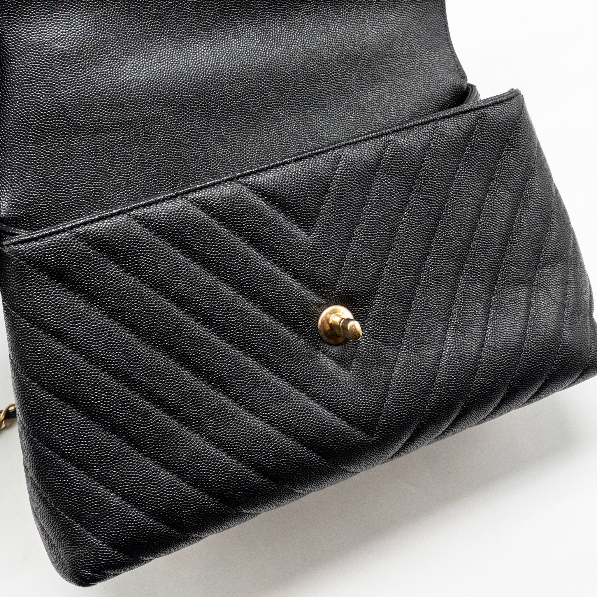 CHANEL MEDIUM CHEVRON COCO HANDLE CAVIAR BLACK GHW