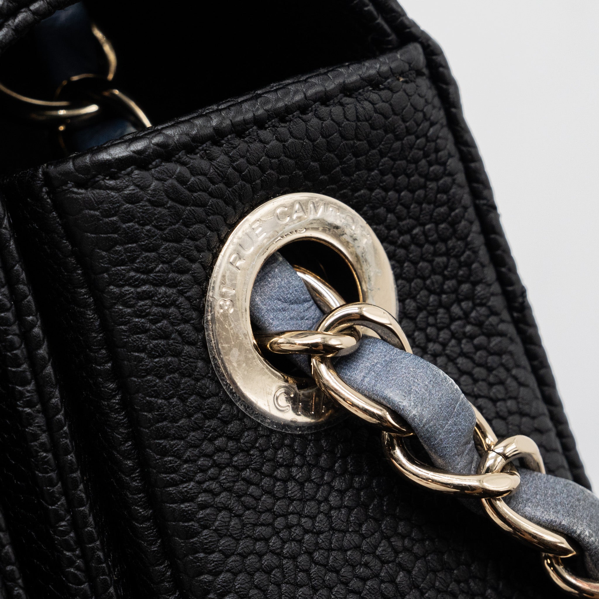 CHANEL FLAP BAG WITH HANDLE CAVIAR BLACK/MULTICOLOUR LGHW