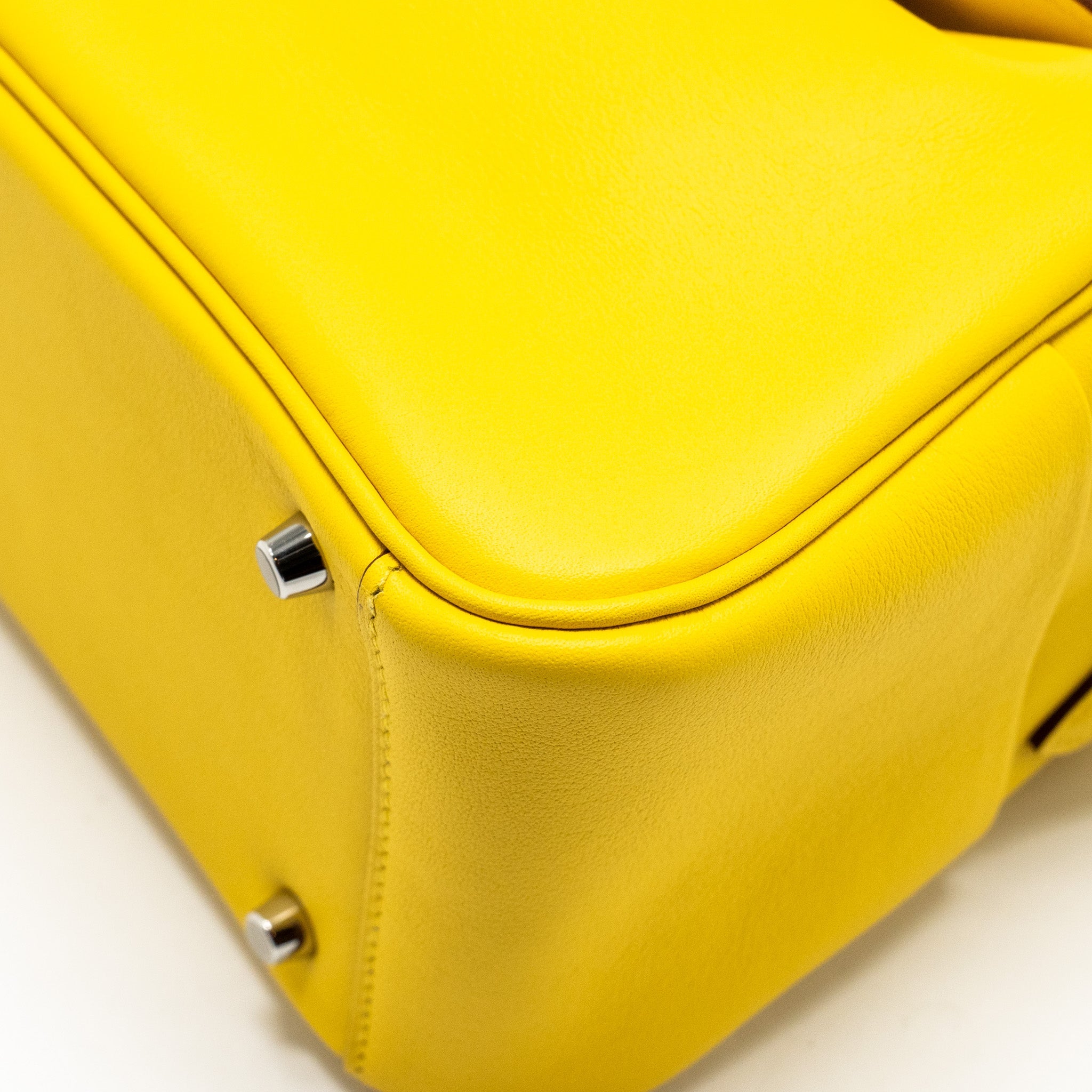 HERMES MINI LINDY SWIFT 9O JAUNE DE NAPLES SHW