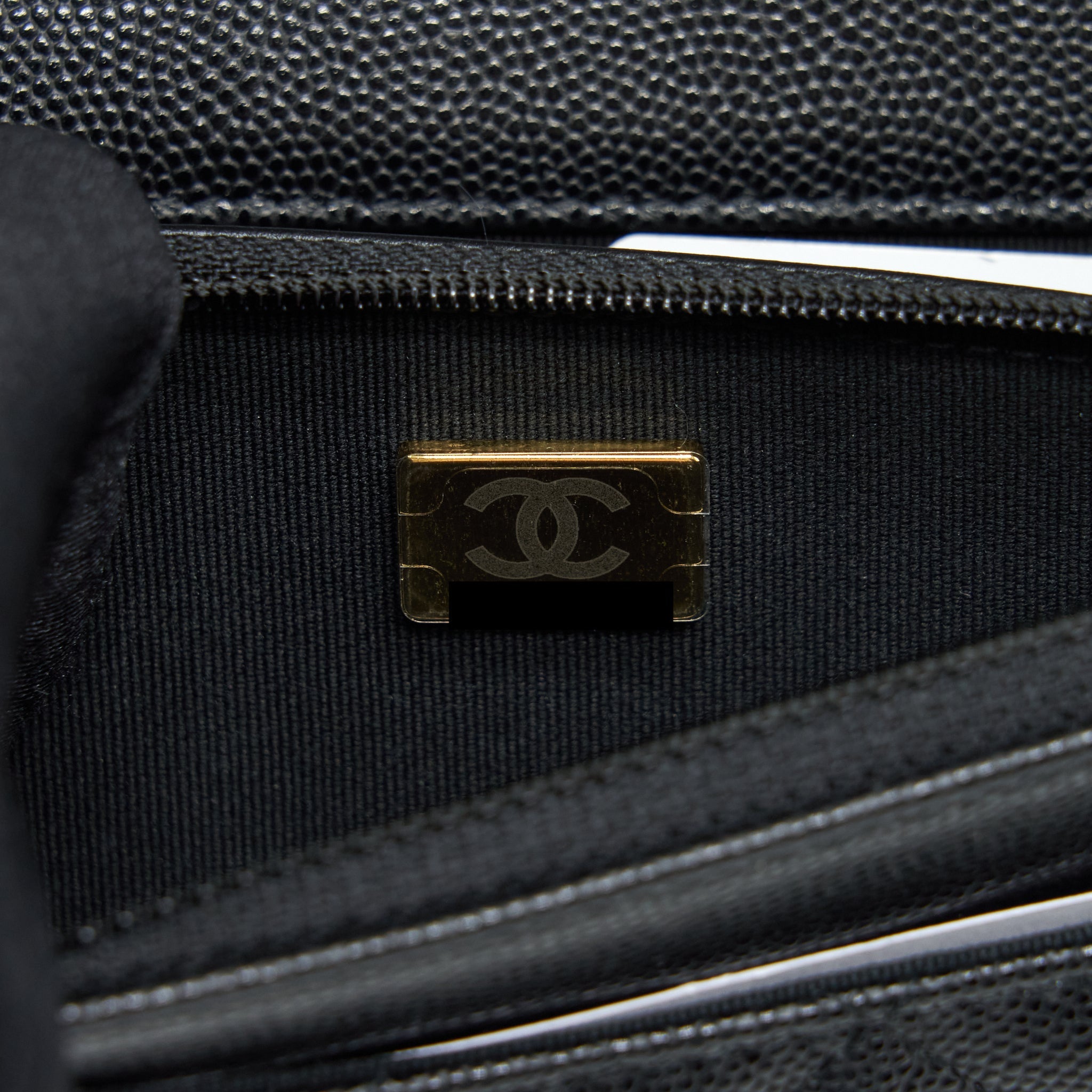 CHANEL 22S DETAILED LOGO WALLET ON CHAIN CAVIAR BLACK LGHW (MICROCHIP)
