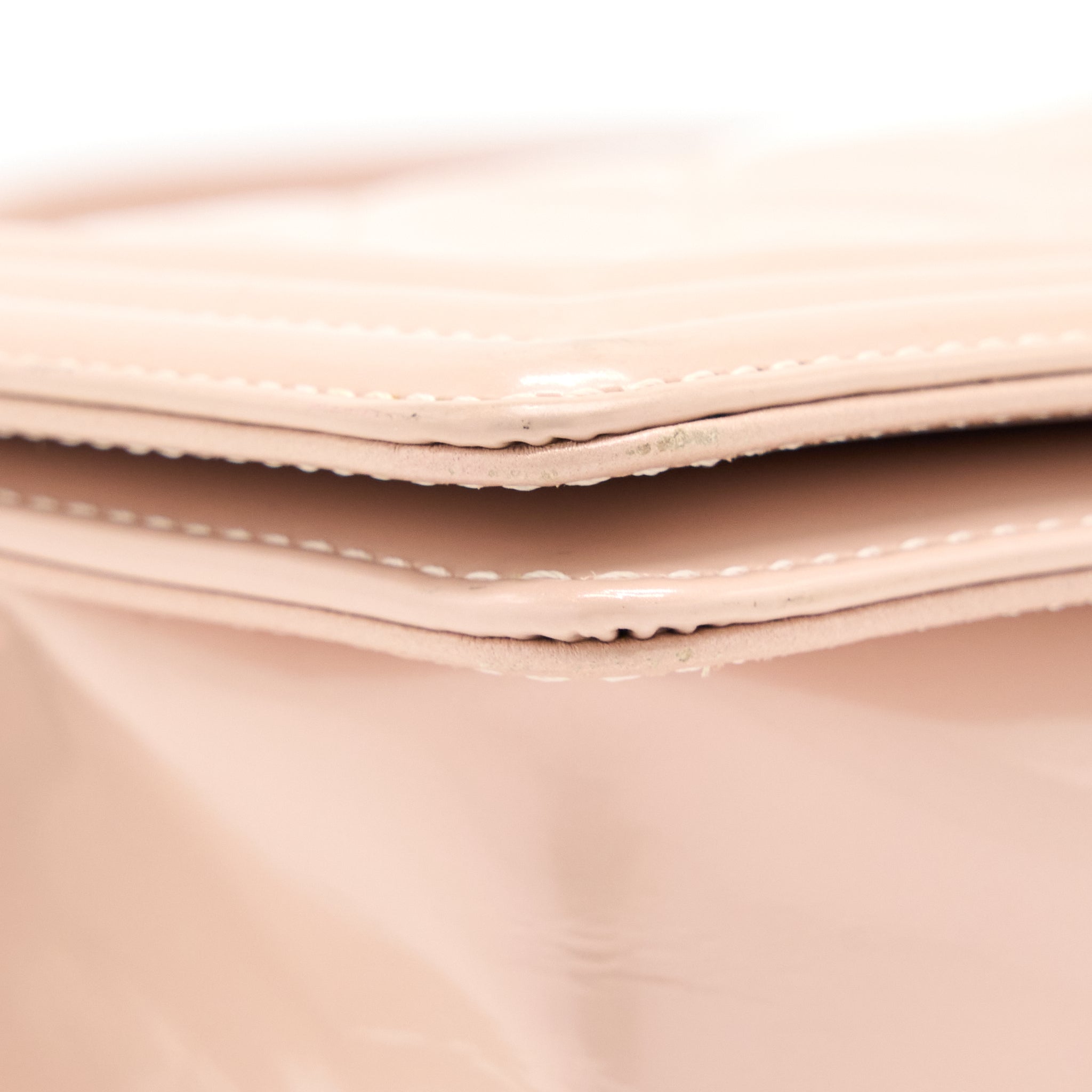 CHANEL SMALL BOY BAG PATENT LEATHER LIGHT PINK LGHW