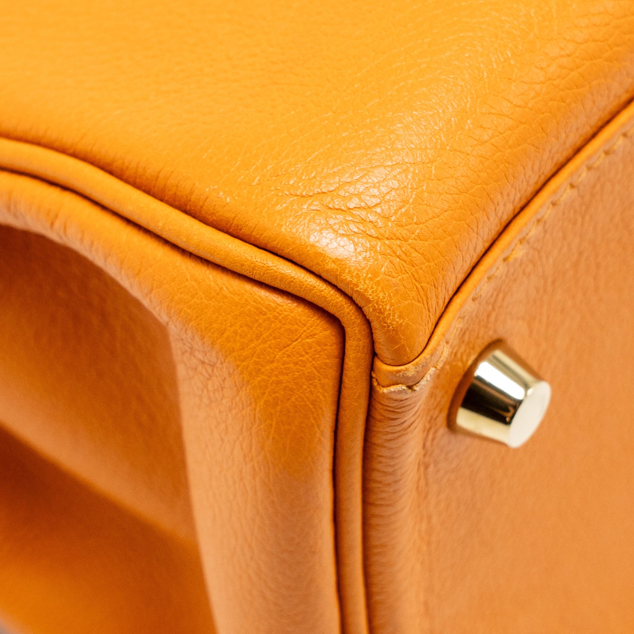 HERMES KELLY 28 EVECOLOR APRICOT GHW