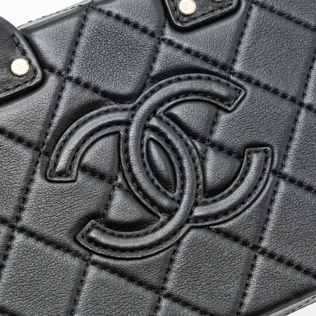 CHANEL 22B TOP HANDLE SMALL VANITY CASE CALFSKIN BLACK GHW(MICROCHIP)