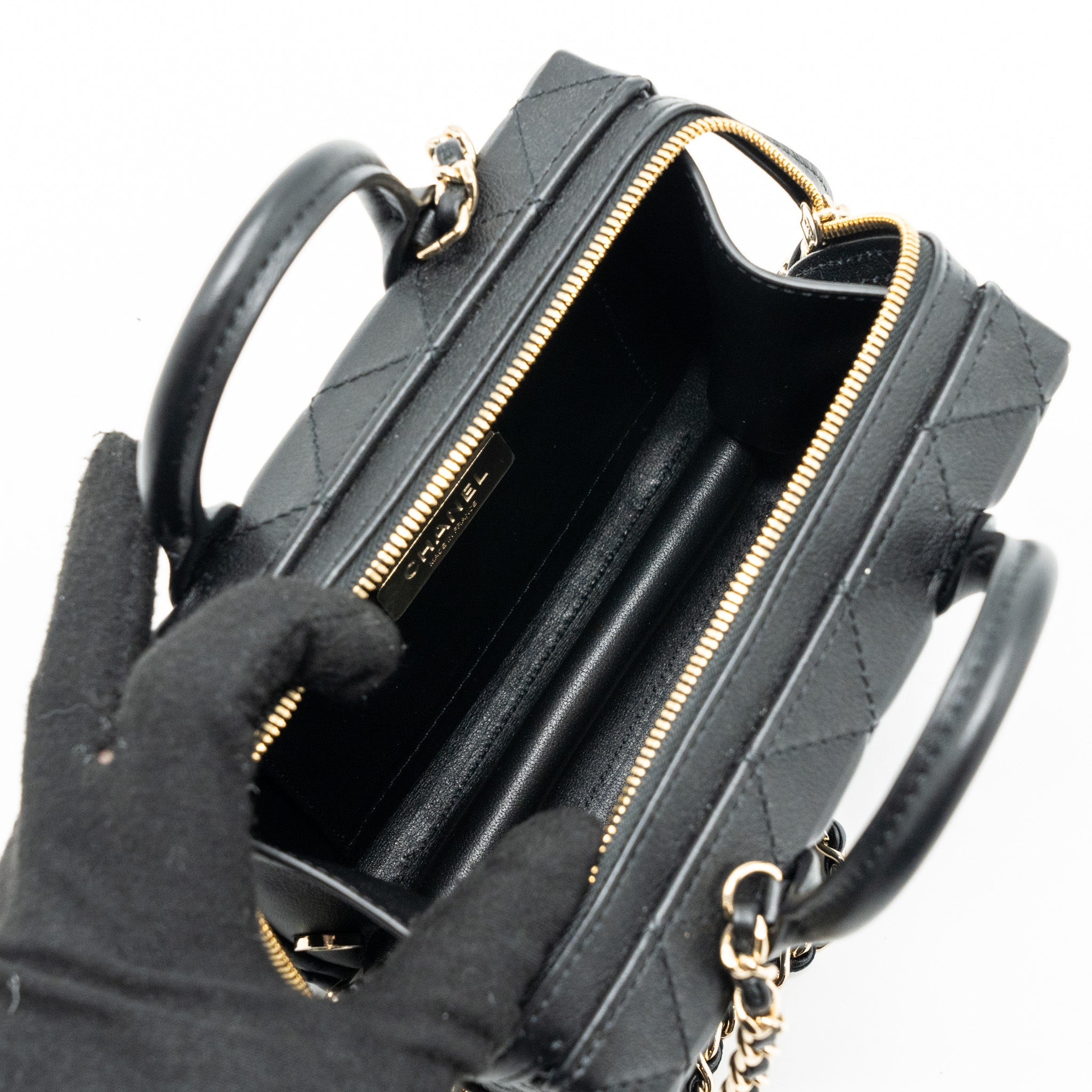 CHANEL 22B TOP HANDLE SMALL VANITY CASE CALFSKIN BLACK GHW(MICROCHIP)