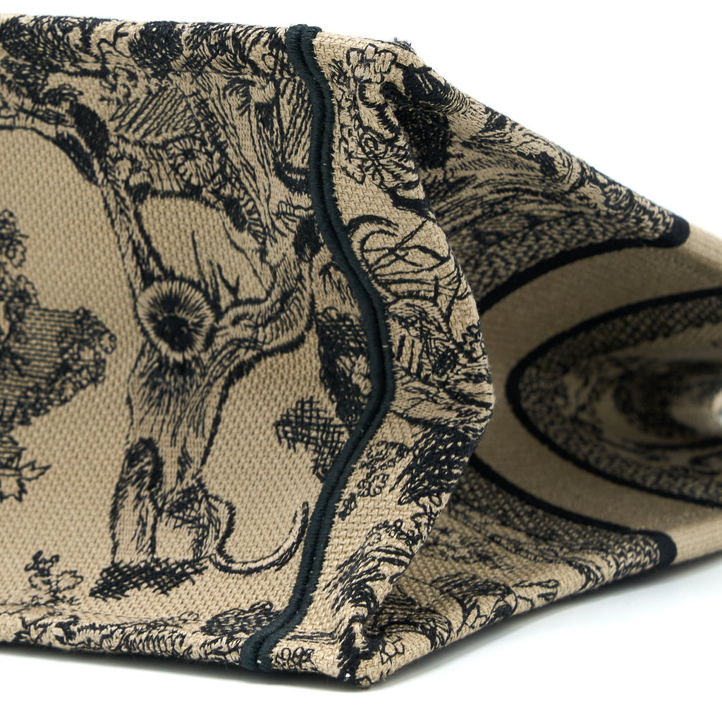 DIOR MEDIUM DIOR BOOK TOTE TOILE DE JOEY EMBROIDERY BEIGE