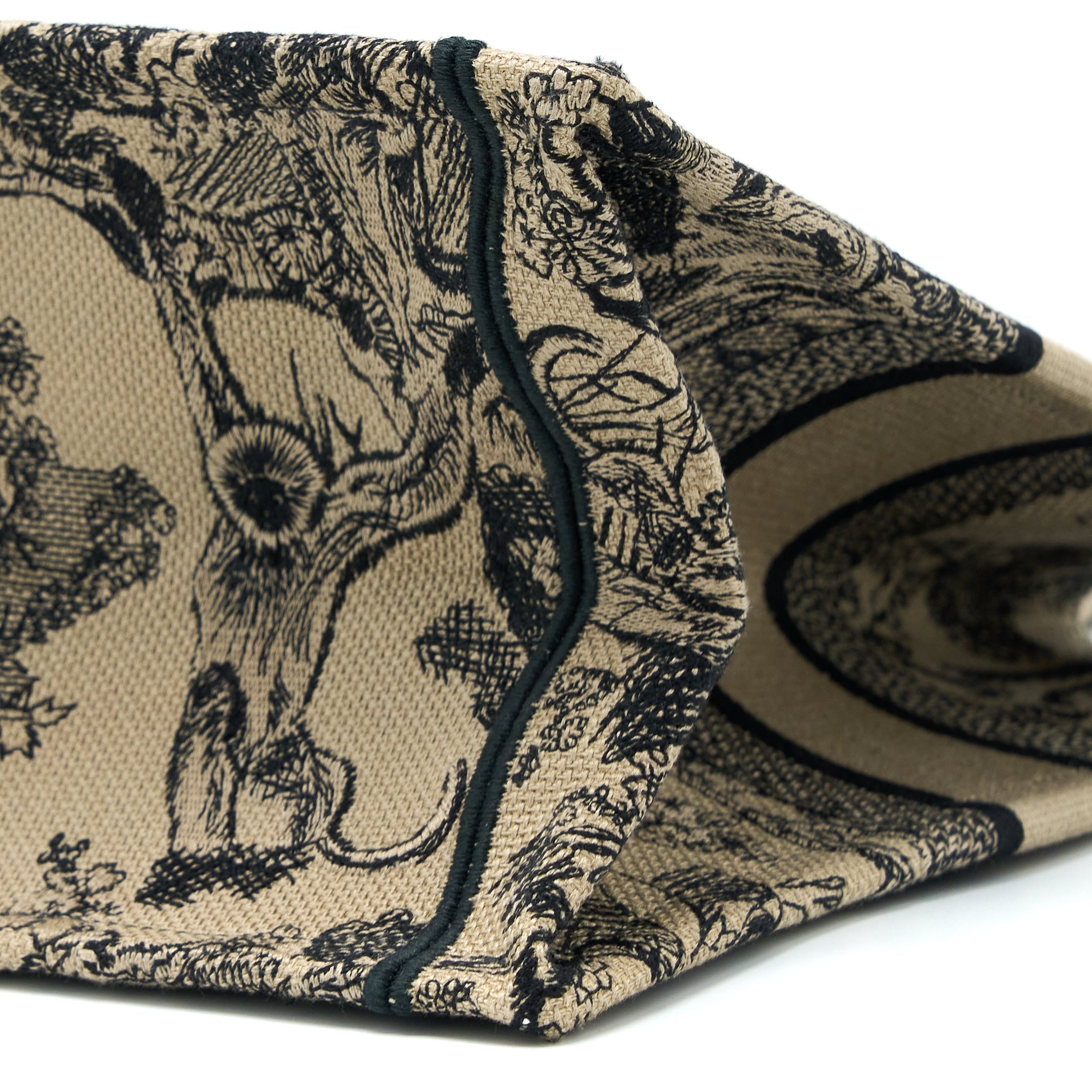 DIOR MEDIUM DIOR BOOK TOTE TOILE DE JOEY EMBROIDERY BEIGE