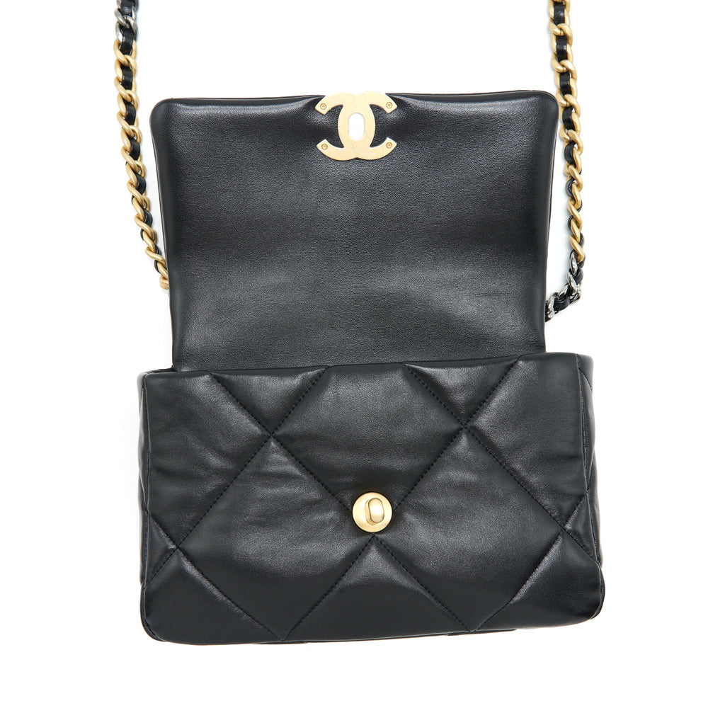 CHANEL SMALL 19 BAG LAMBSKIN BLACK GHW (MICROCHIP)