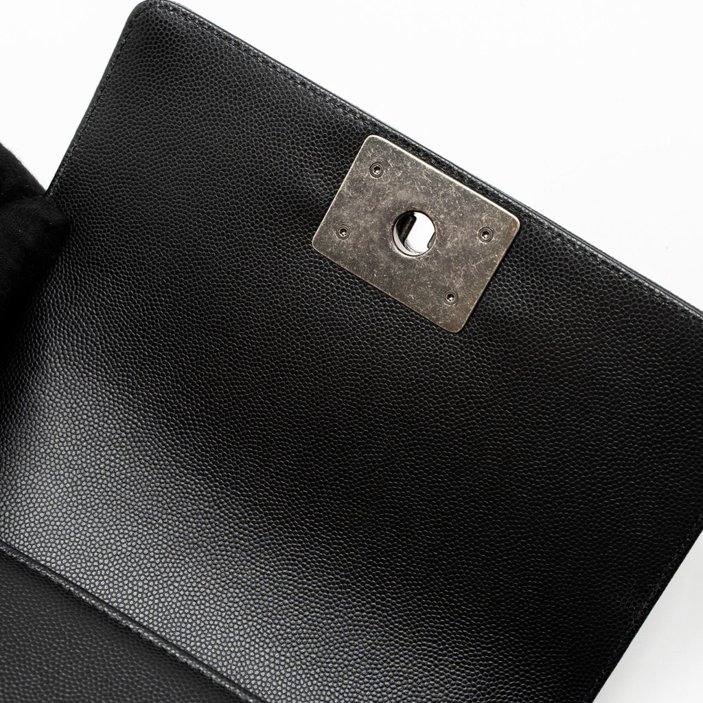 CHANEL SMALL BOY BAG CAVIAR BLACK SHW (MICROCHIP)