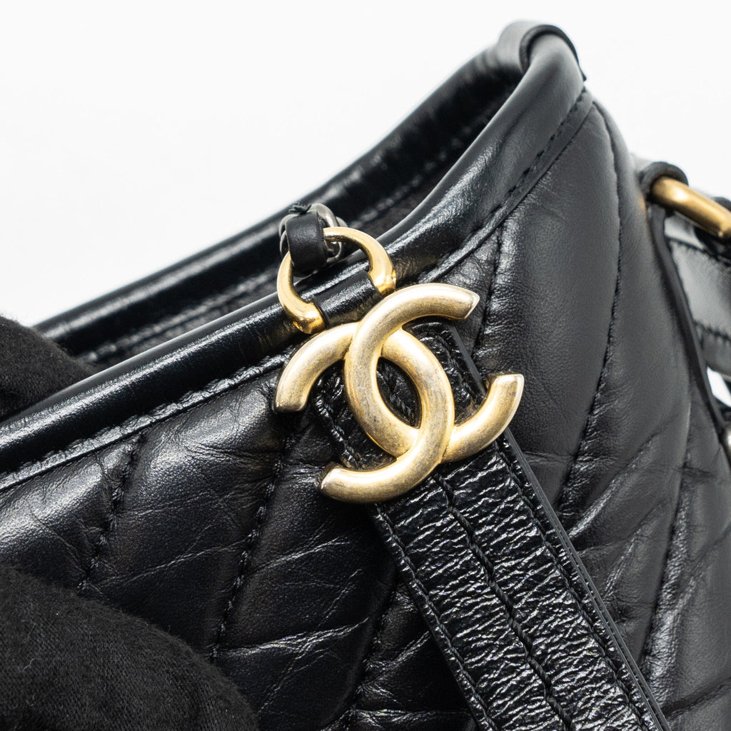 CHANEL SMALL GABRIELLE HOBO BAG CHEVRON AGED CALFSKIN BLACK MULTICOLOUR HARDWARE